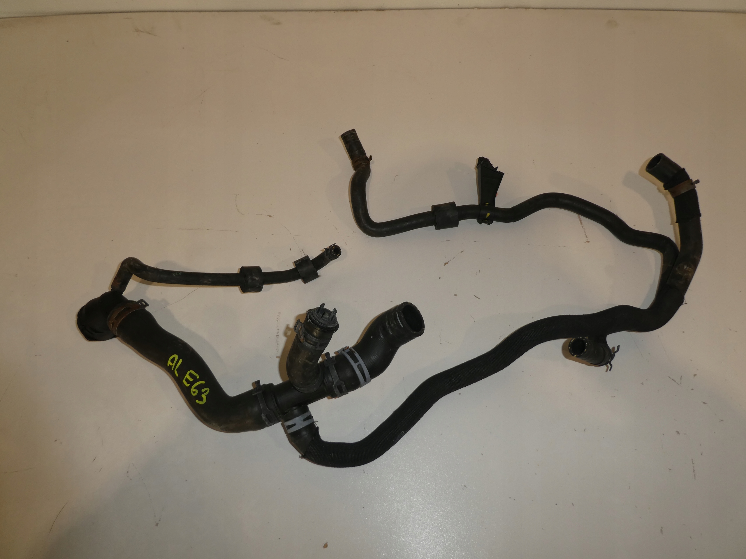 crijevo cijev prijenos vode VW SEAT AUDI SKODA 7N0121087A