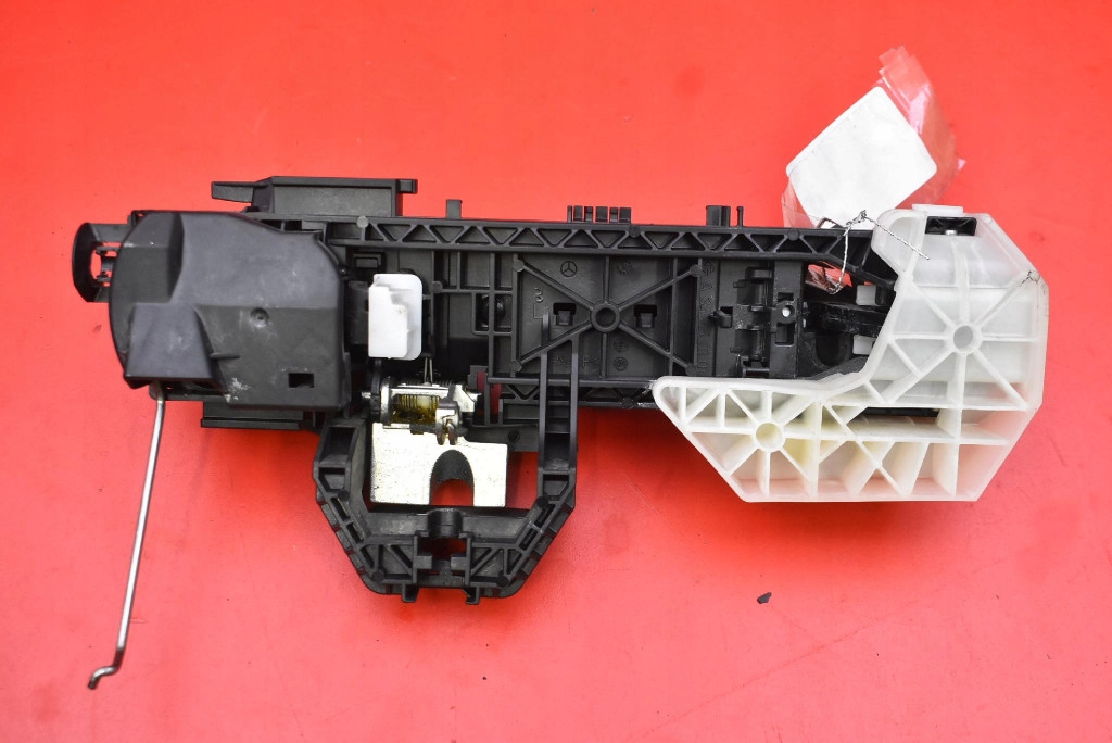handle left front front 696 A2047601534 MERCEDES CLA C117 13-16