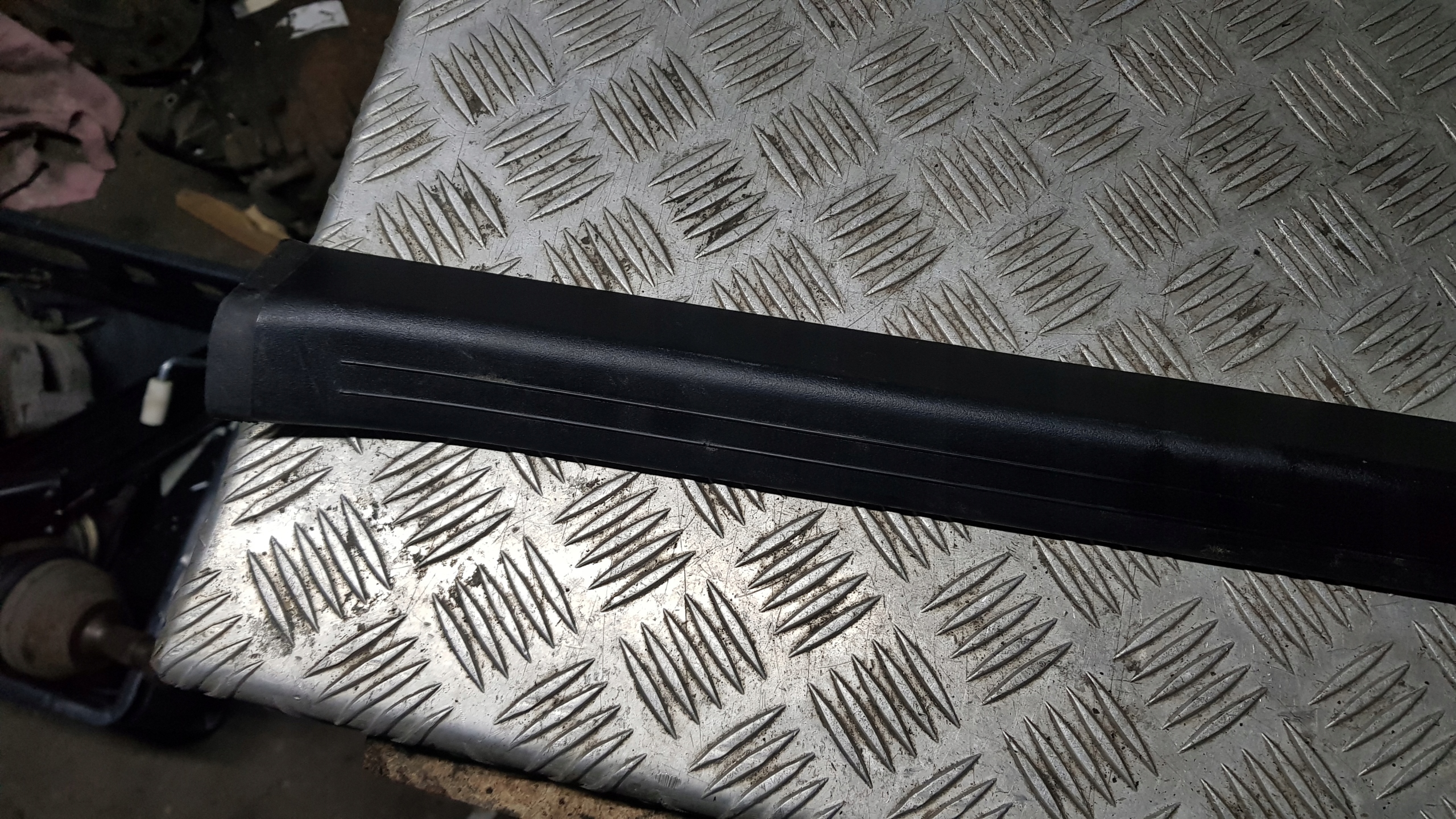 MERCEDES W203 moulding threshold left right COUPE