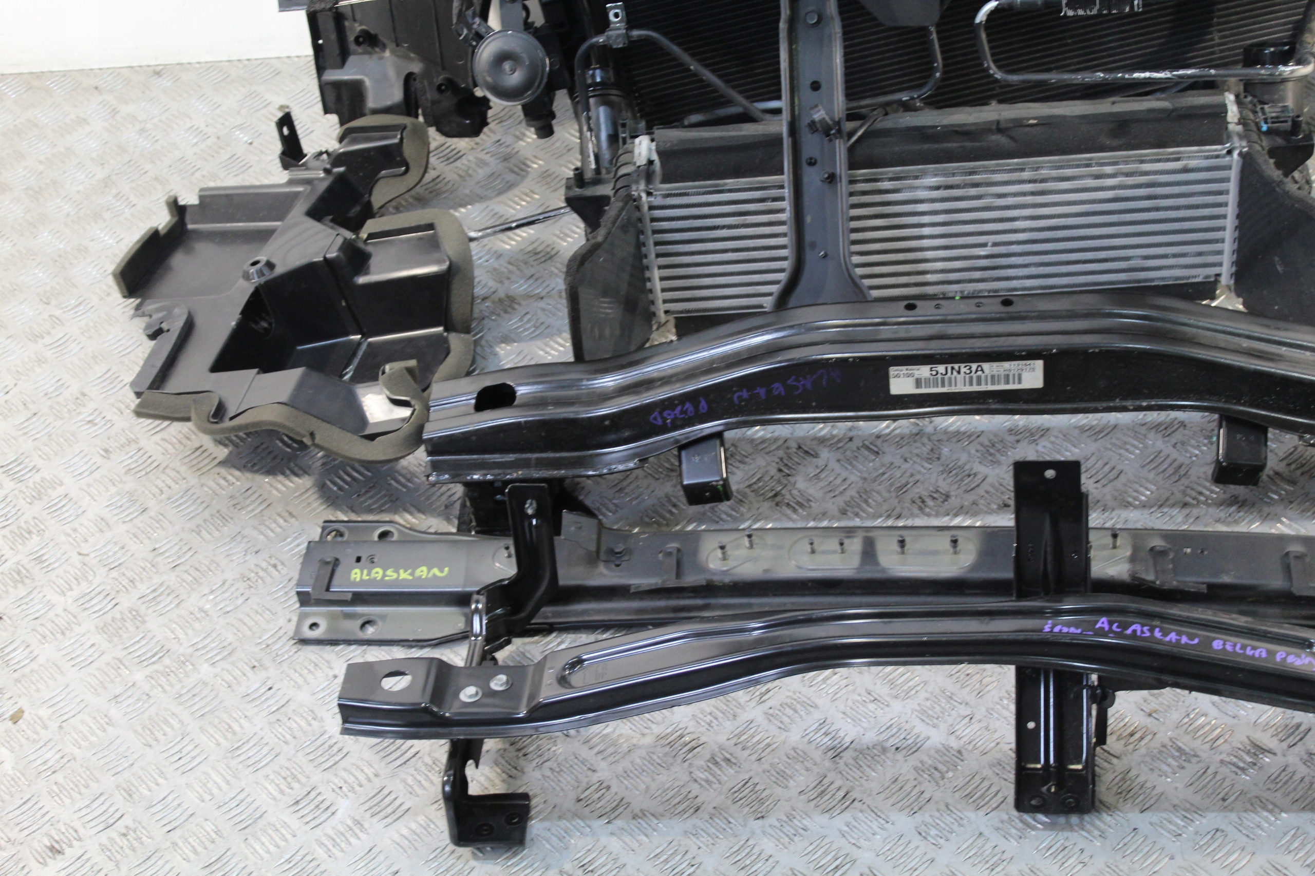 support panel for radiators radiator RENAULT ALASKAN