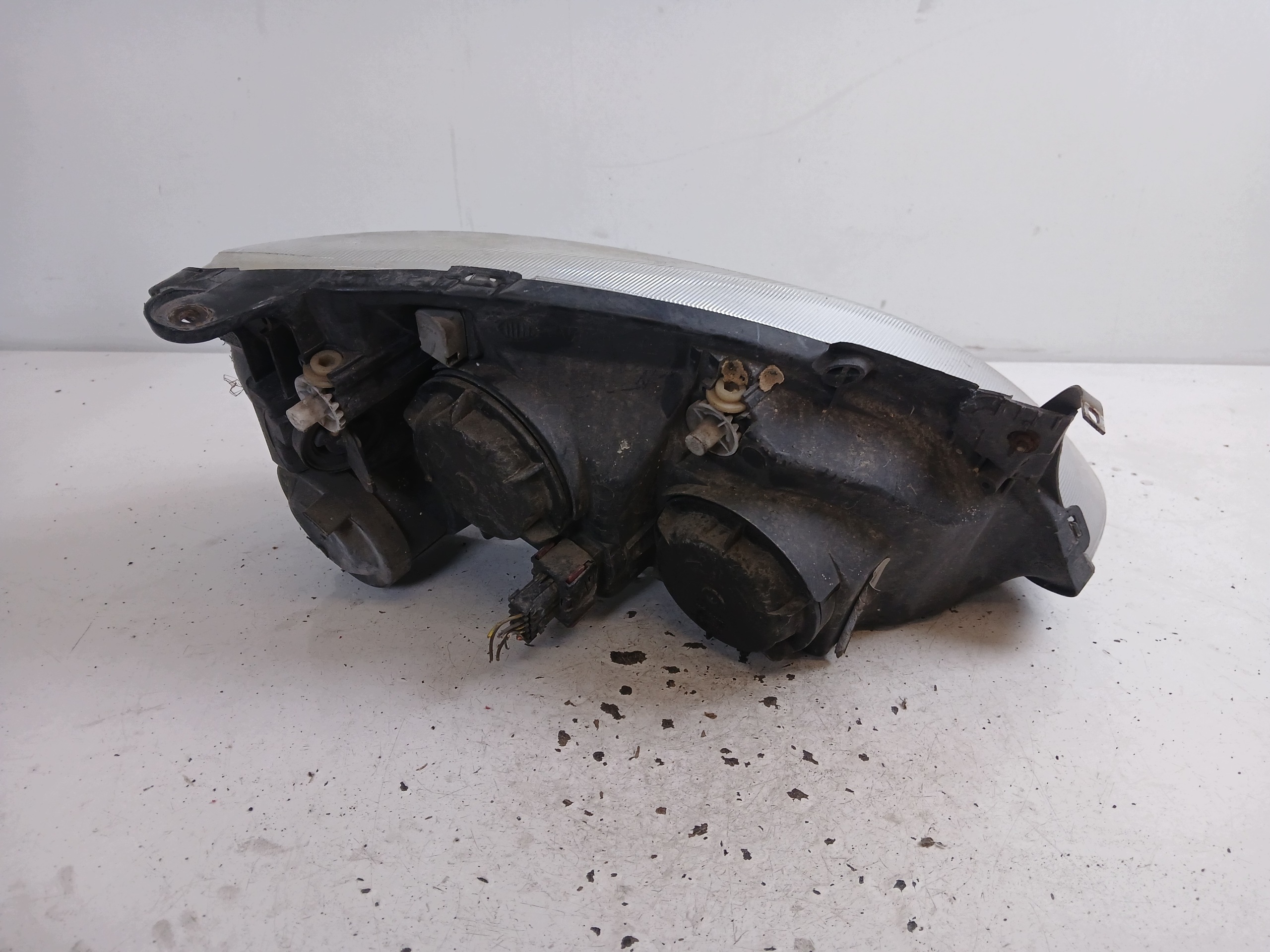 OPEL CORSA C far lijeva prednji dio lijepa