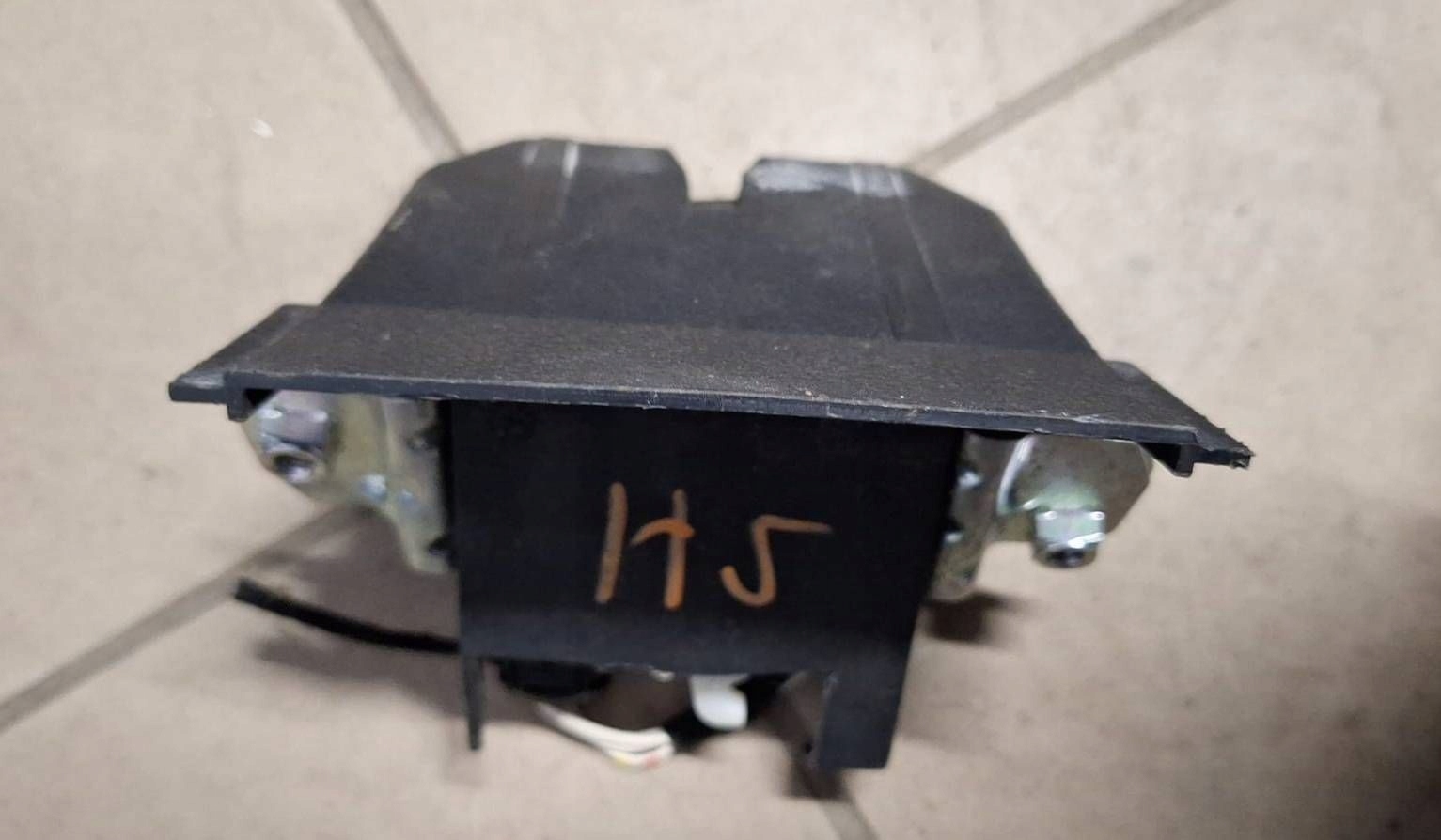 lock bonnet boot Volkswagen Sharan ii lift 7P0827505G