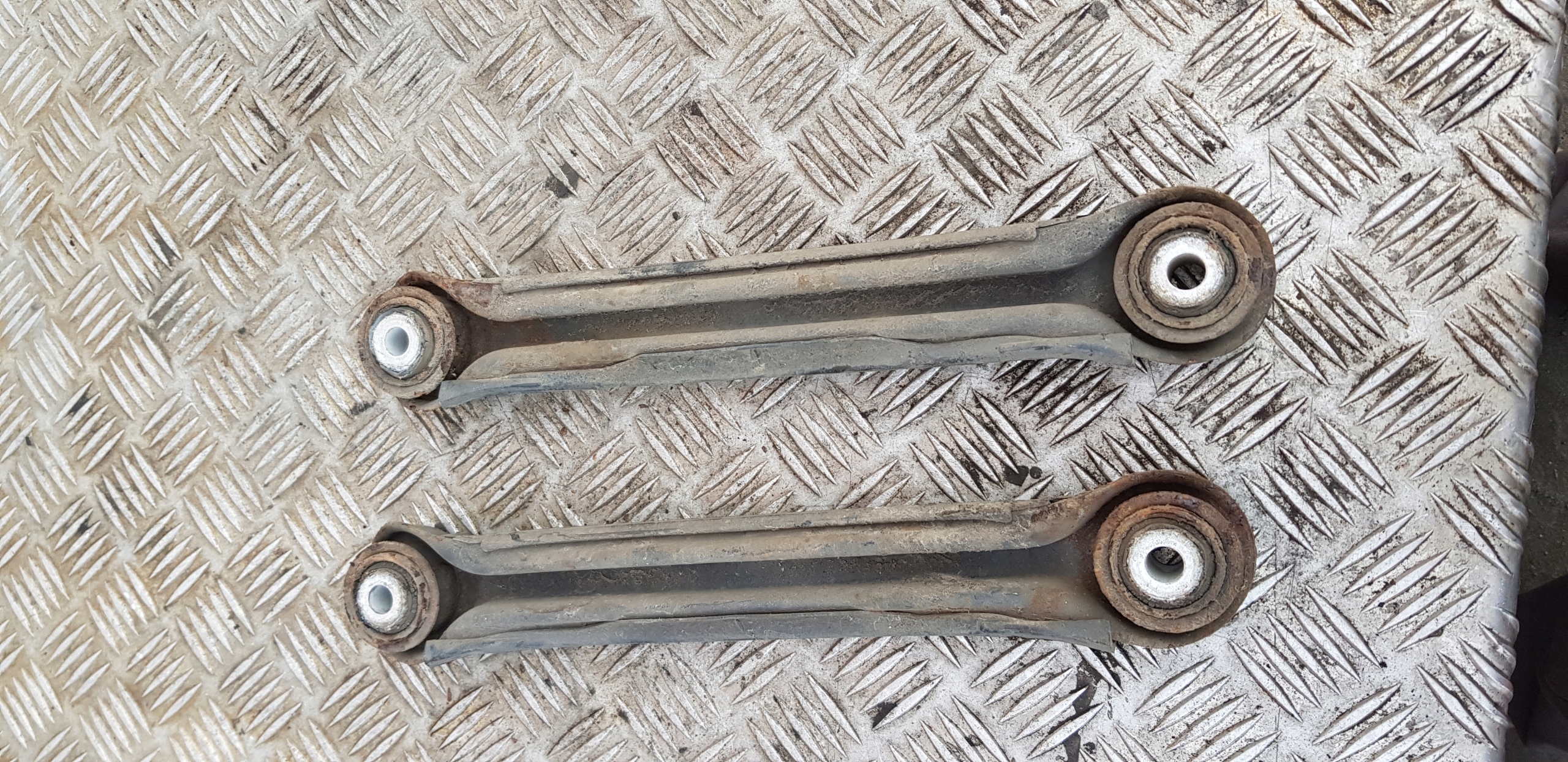 MERCEDES W203 Querlenker links rechts heck