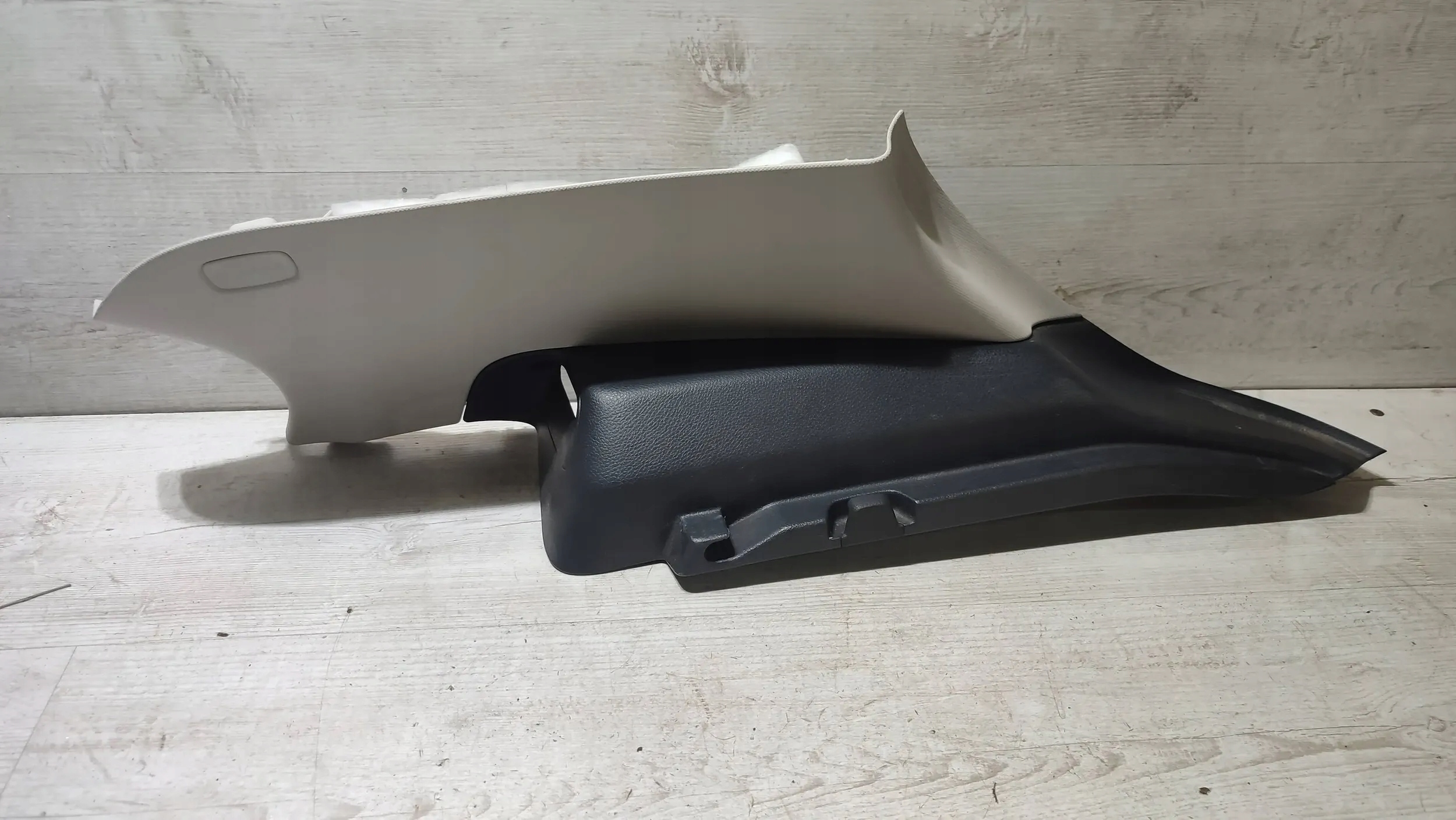 Mercedes-Benz A-classa W176 rear part side right cover slupka boot