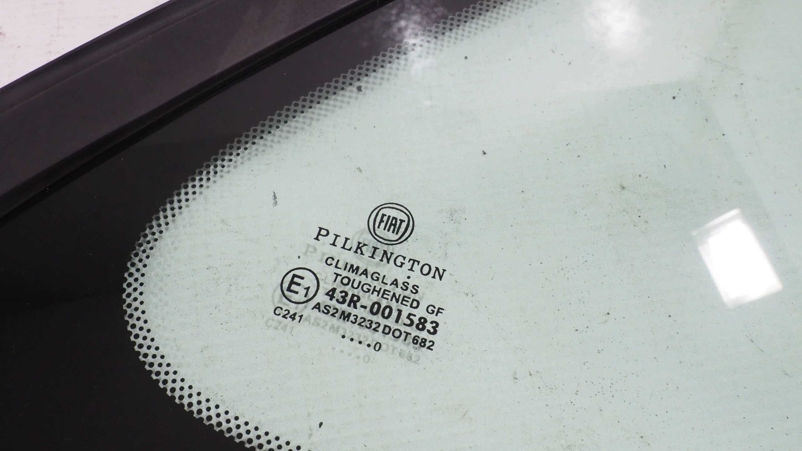 Fiat 500 window bodywork right rear part