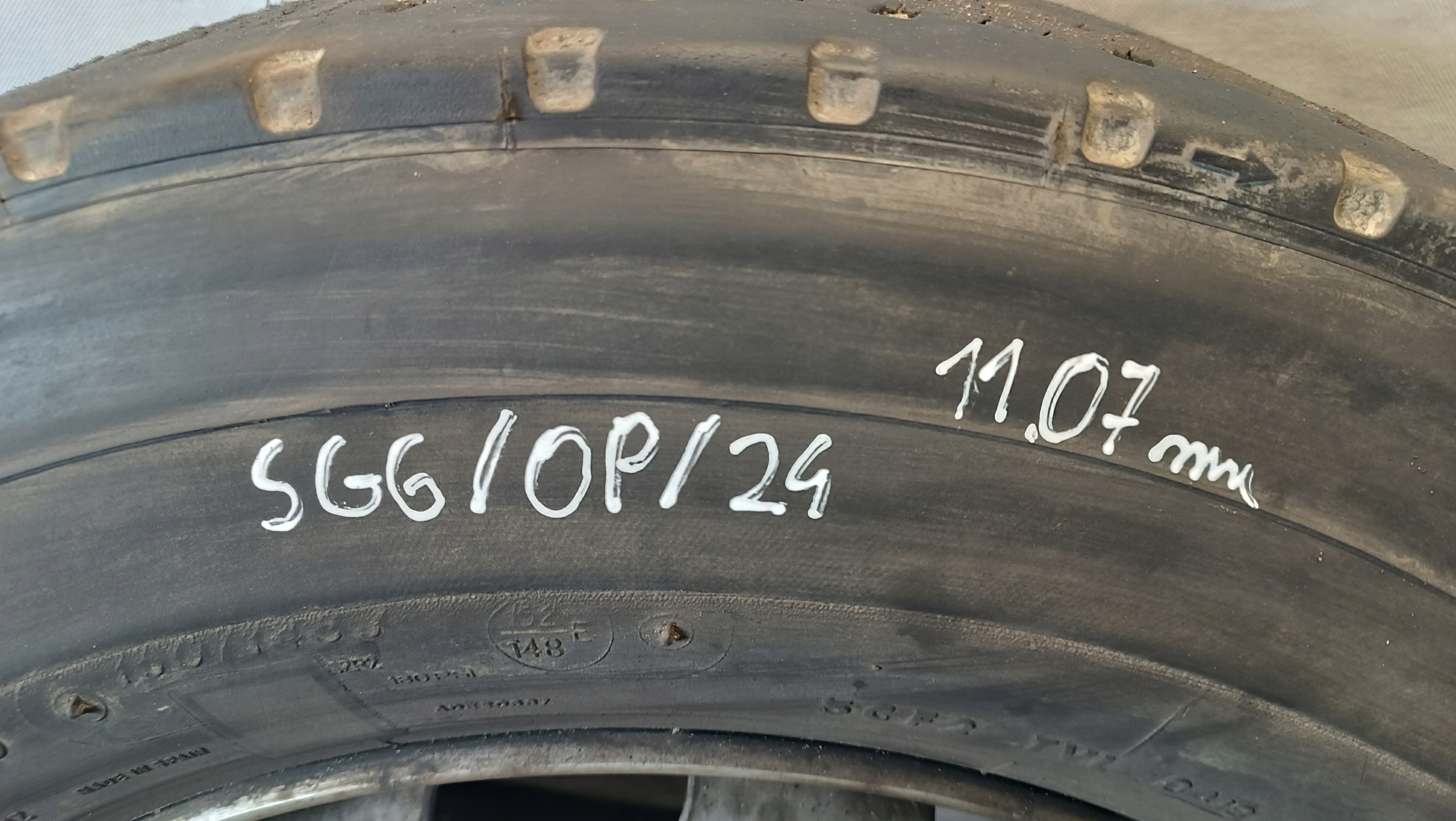 wheel tyre disc 1x R22,5 BRIDGESTONE 275/70