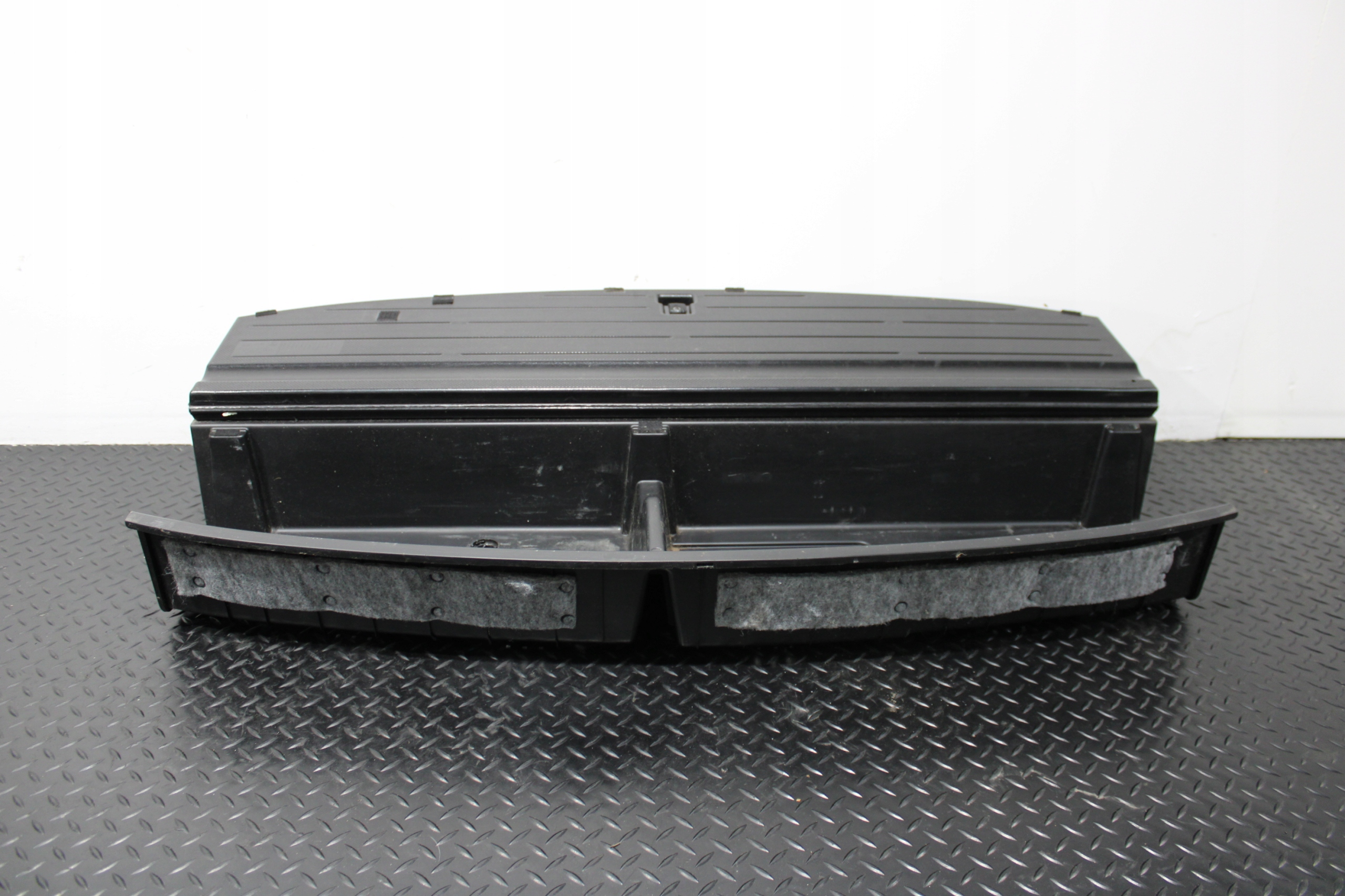 passenger compartment boot KIA CARENS IV 4 85715-A4700