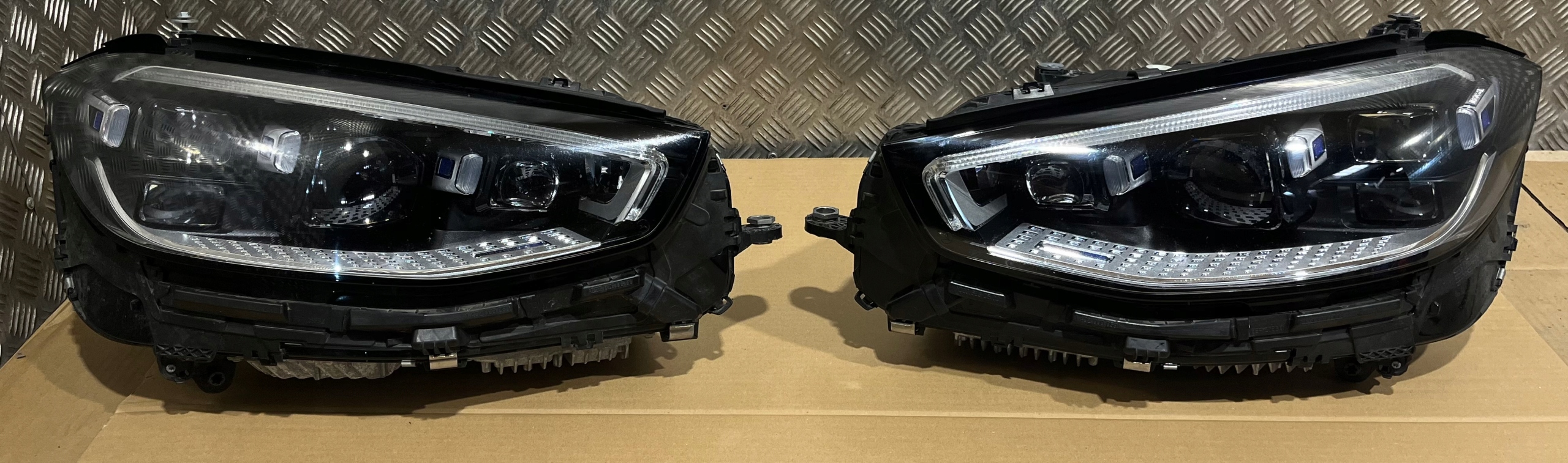 IDEALNY KPL.front MERCEDES S W223 DIGITAL AMG S580 1