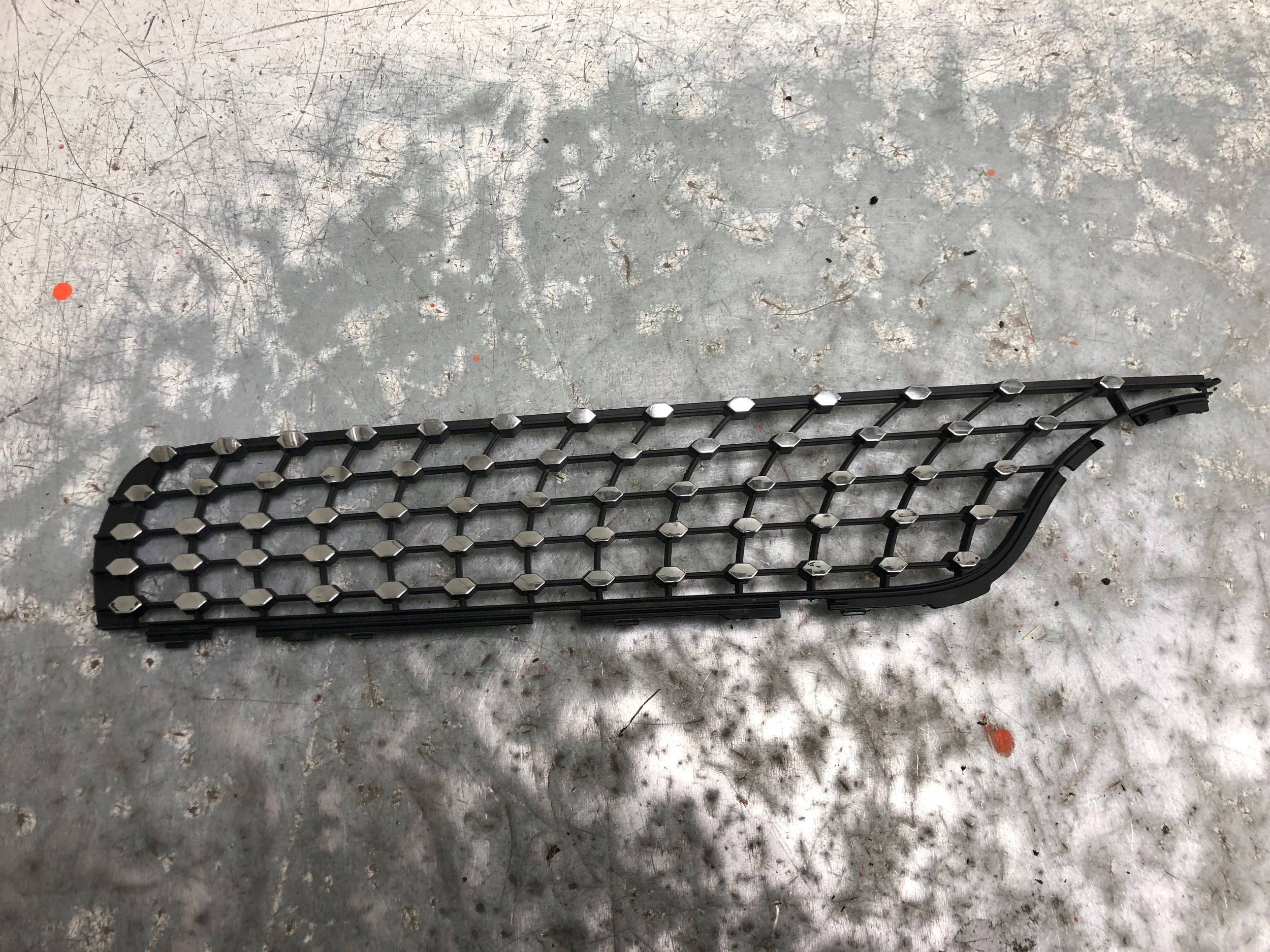 grid GRILLA right MERCEDES W253 X253 A2538881400