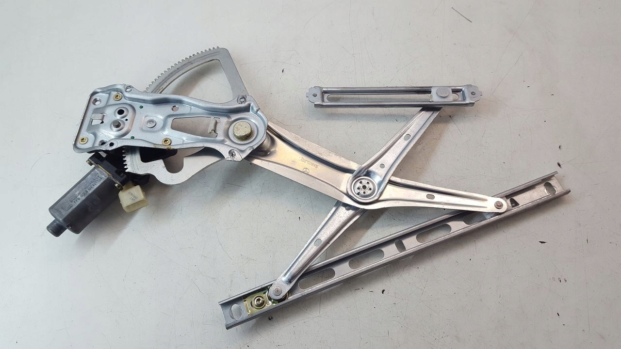 window regulator right front Mercedes 208 CLK