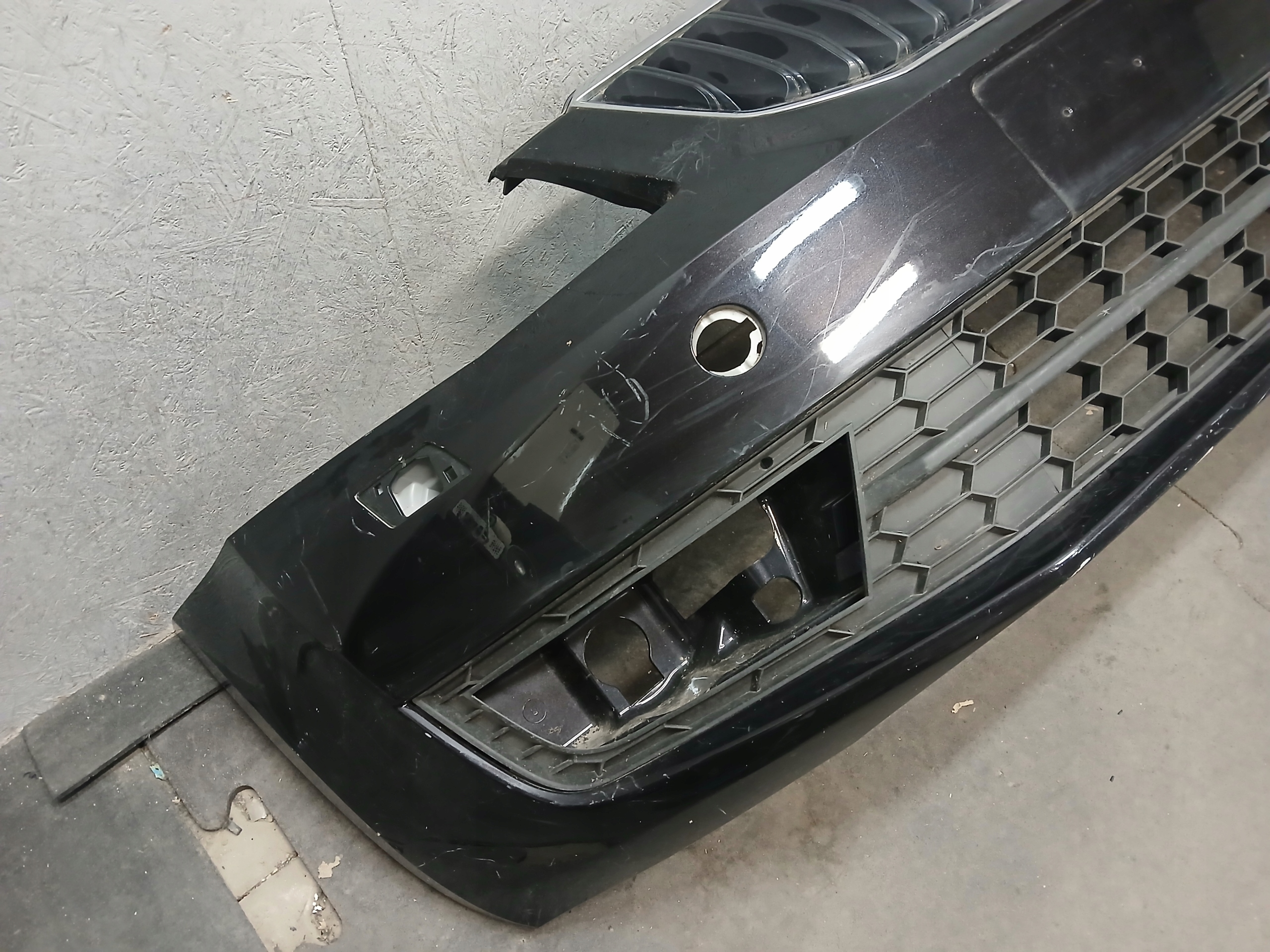 bumper front SKODA OCTAVIA III 3 14-17 5E0