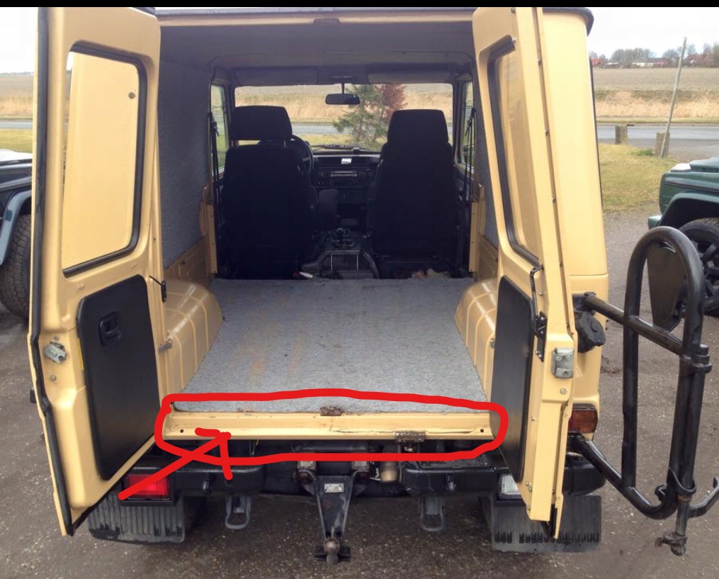 PAS TYL MERCEDES G W460 W461 W463 G GELENDA 1 2 Part number 45822288