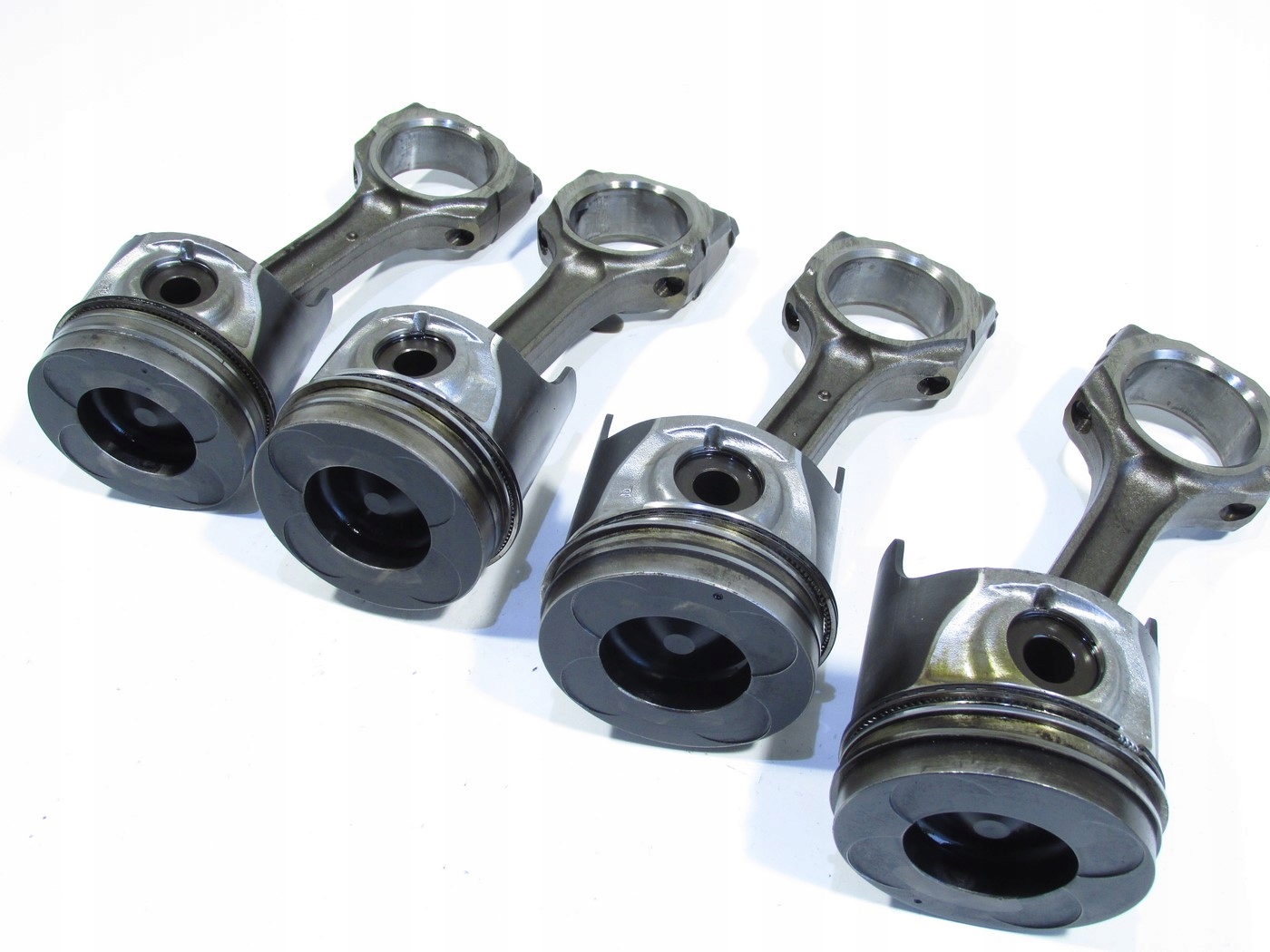 Tłok korbowód isuzu trooper 3.0 dti Typ silnika Diesel