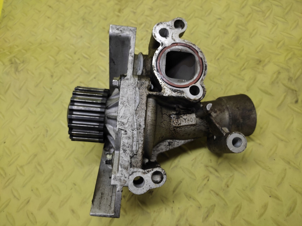 CITROEN C4 2.0 16V water pump 538050010