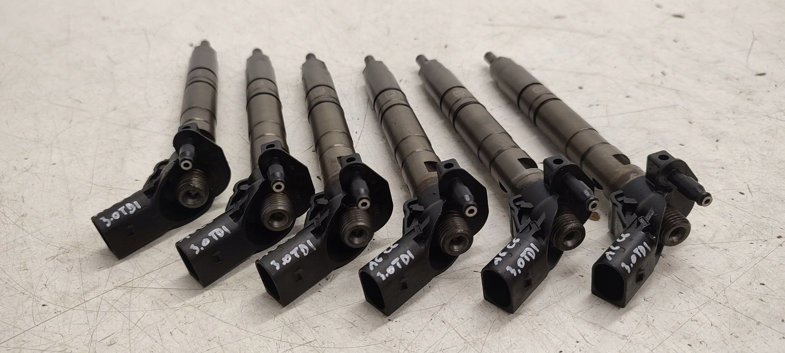 injector 059130855AX Audi A6 C6 3,0 TDI quattro