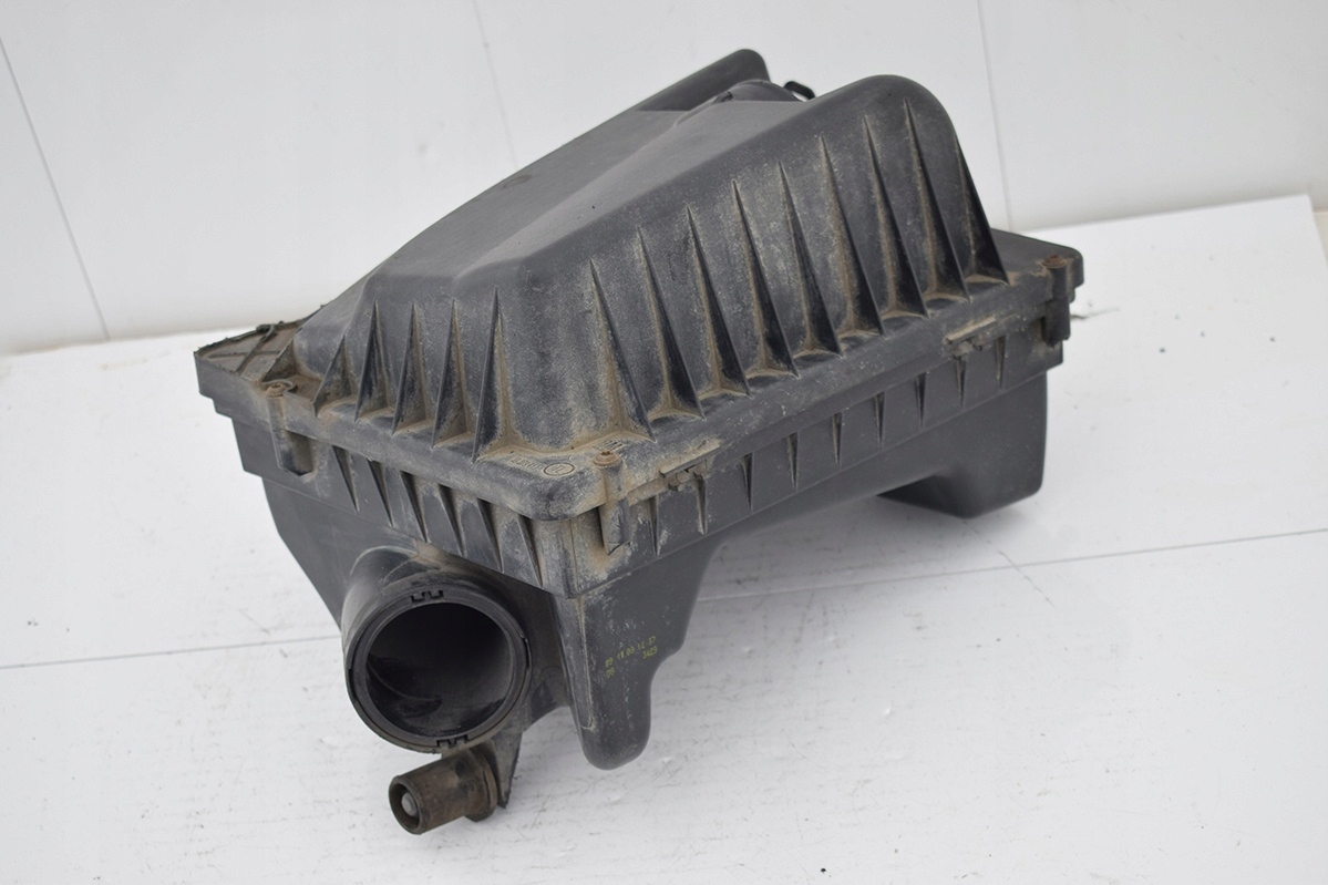 Gehäuse filter luft OPEL ZAFIRA B 13273413 1.8