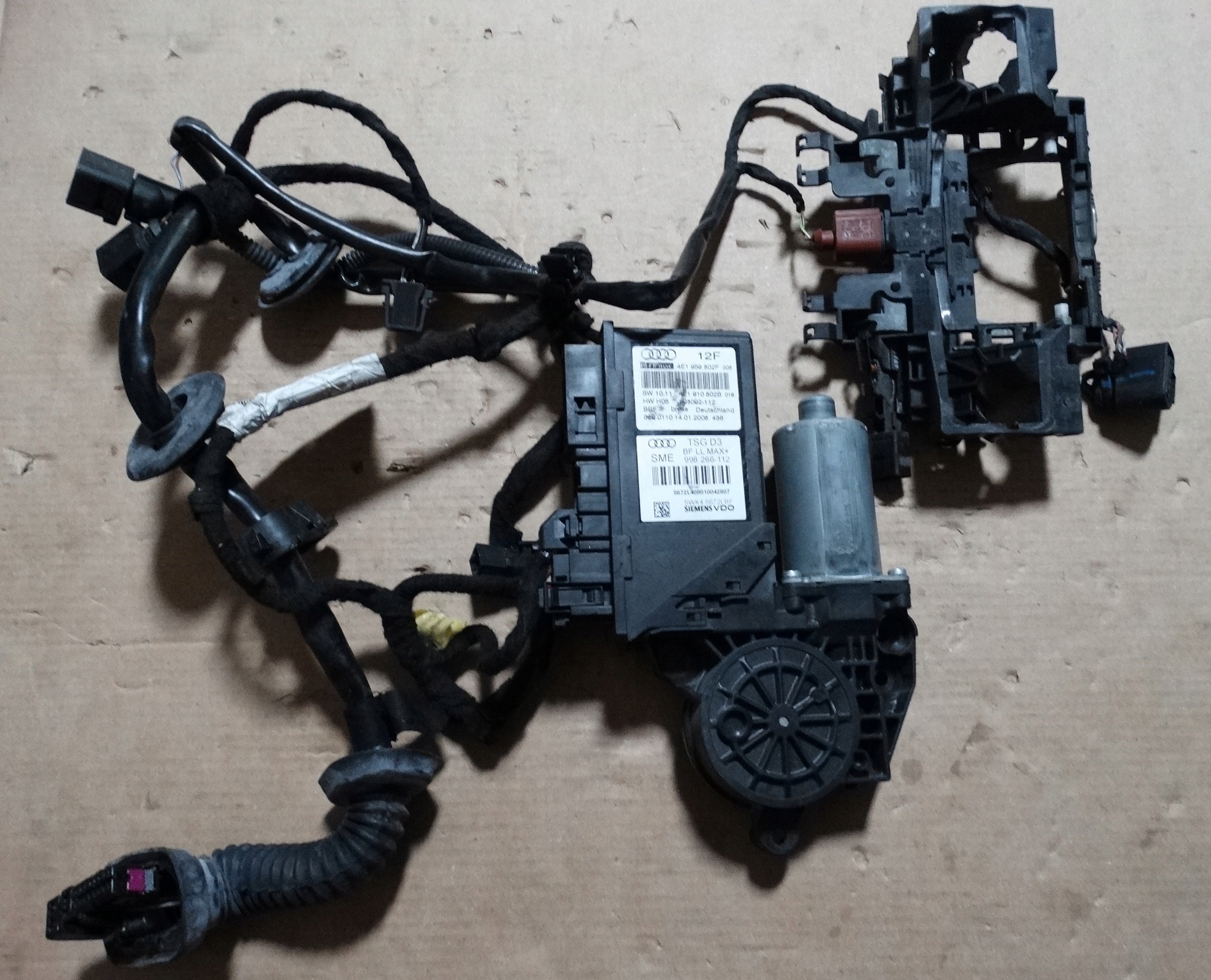 IDEALNY mini motor windows right front AUDI A8 D3 1
