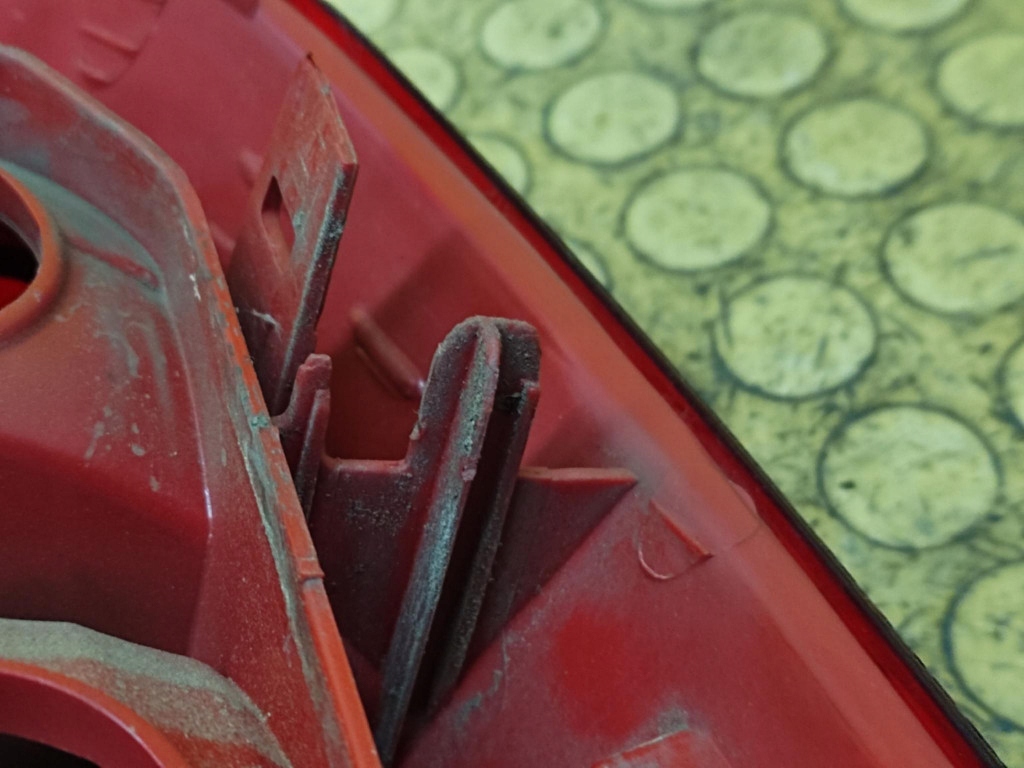 RENAULT CLIO II LIFT light left rear part
