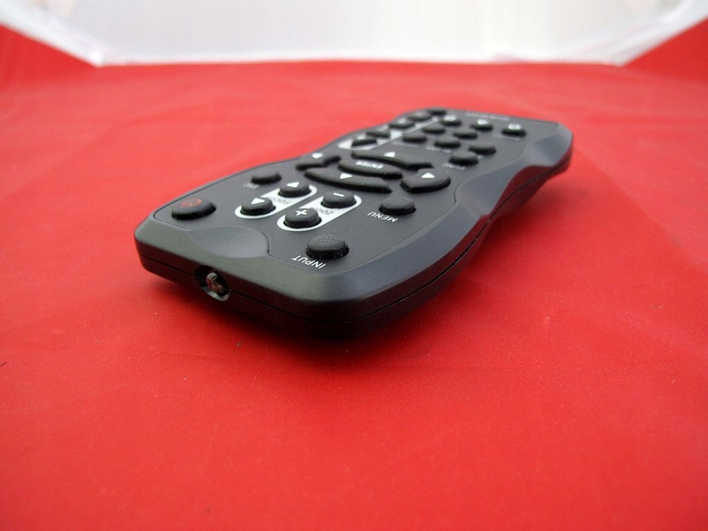 ORYGINALNY PILOT DO PROJEKTORA CASIO YT-100 FV Model YT-100