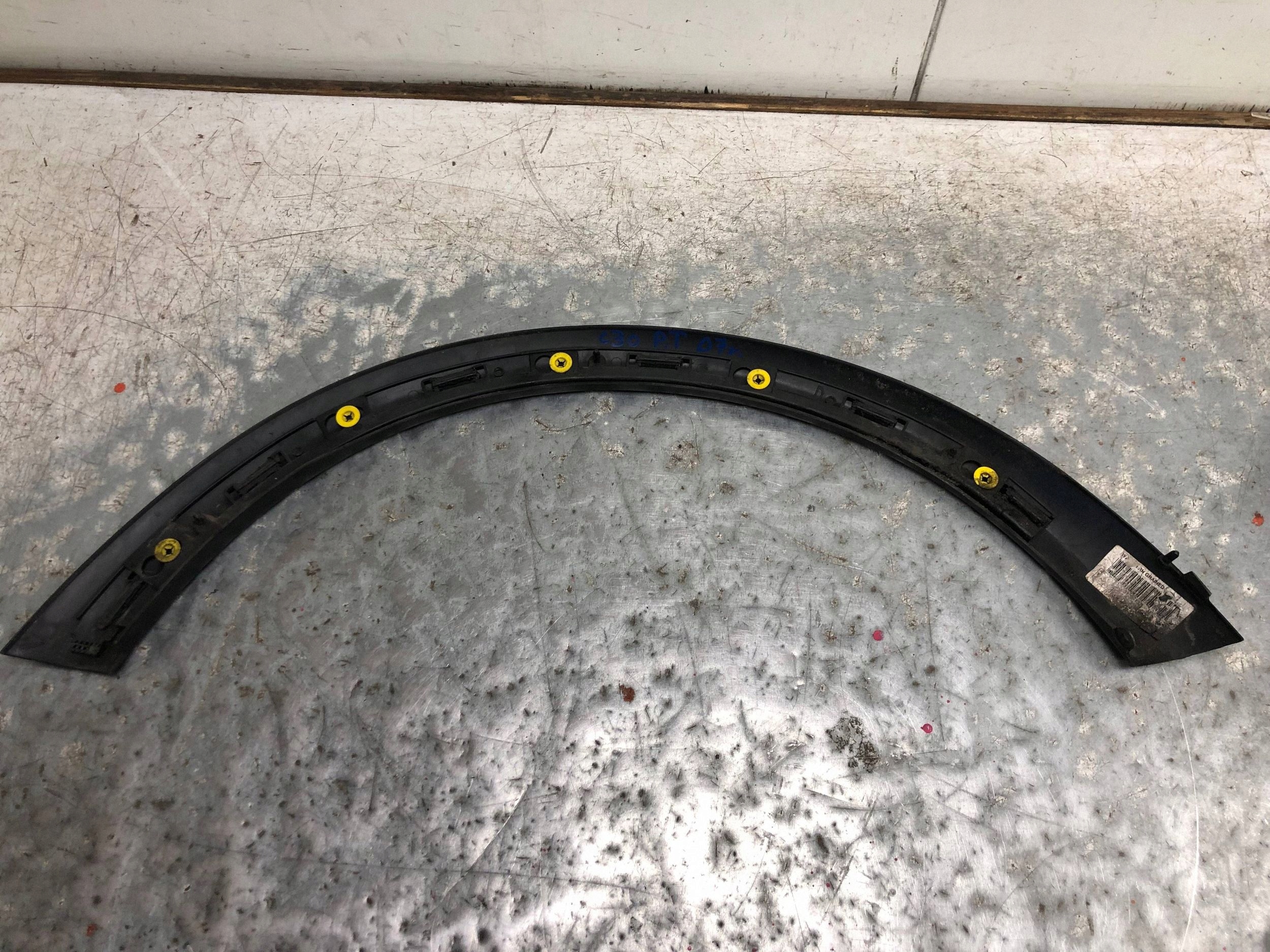 modanatura parafango destra posteriore VOLVO C30 31283137