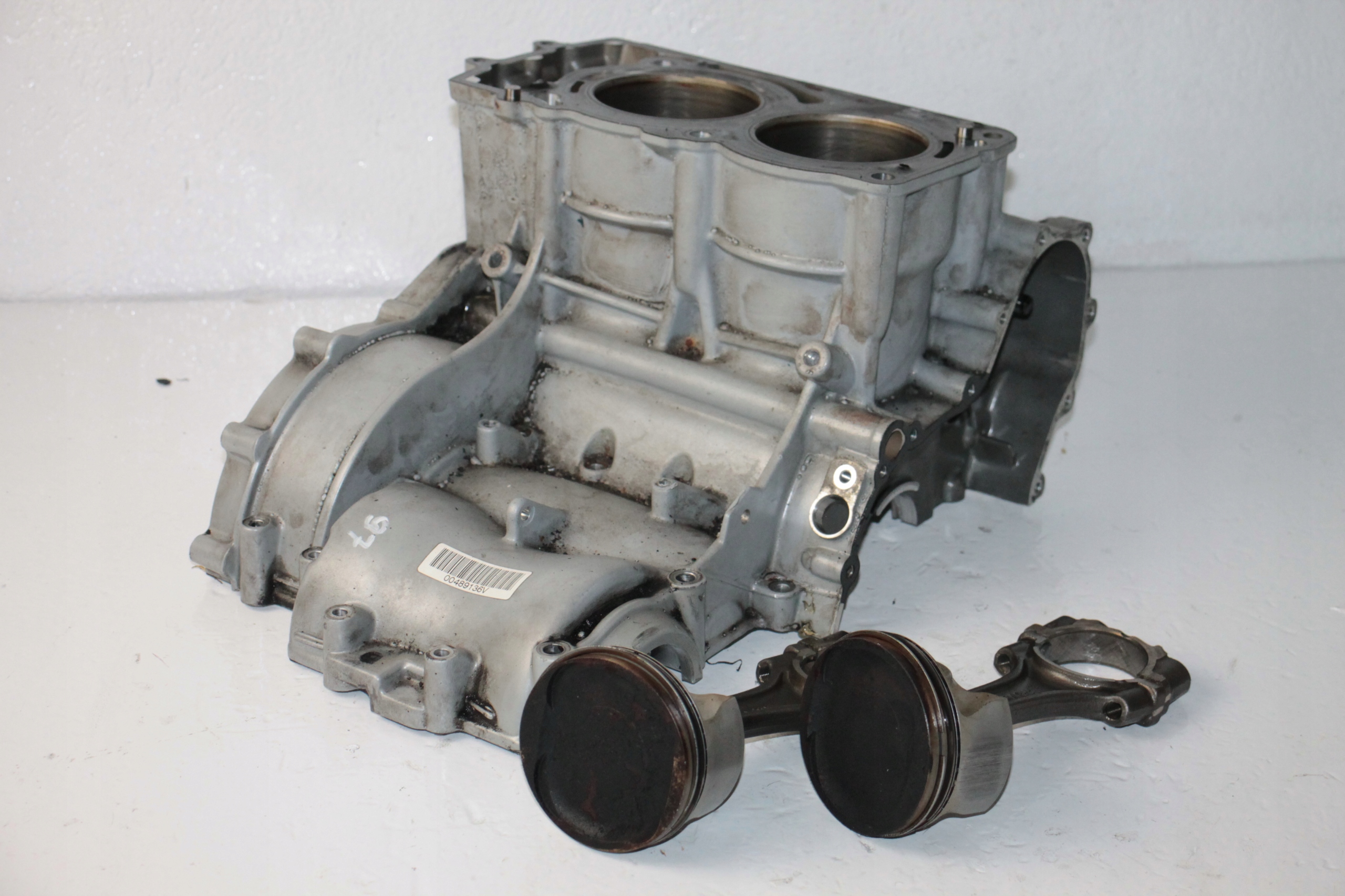 F800S 37 - BMW F800 S R 06-10 цилиндр с поршнями