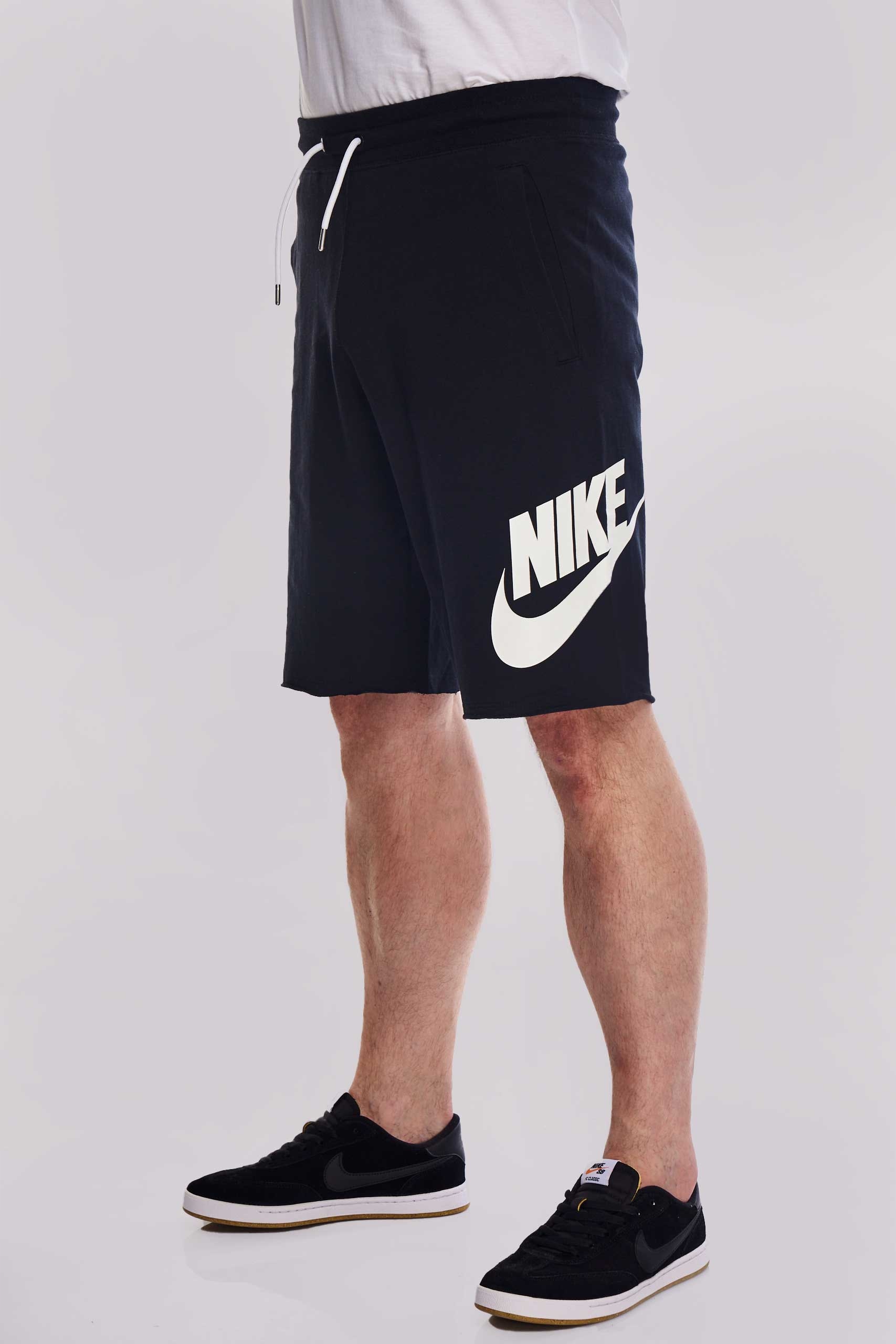 

Czarne Spodenki Męskie Nike Short AT5267 010 R-s