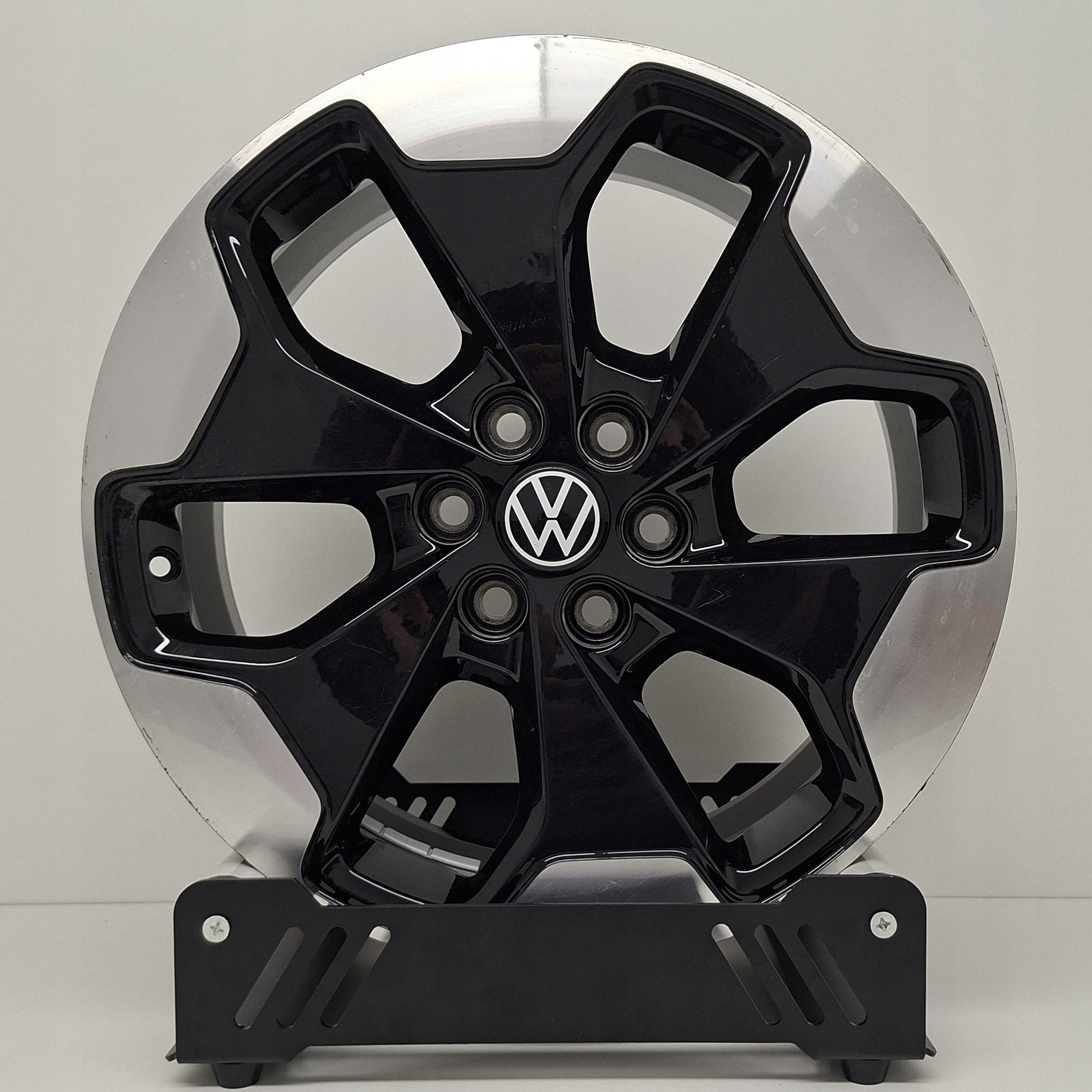 VW T7 CARAVELLE 19" S741-GB disk hliníkový
