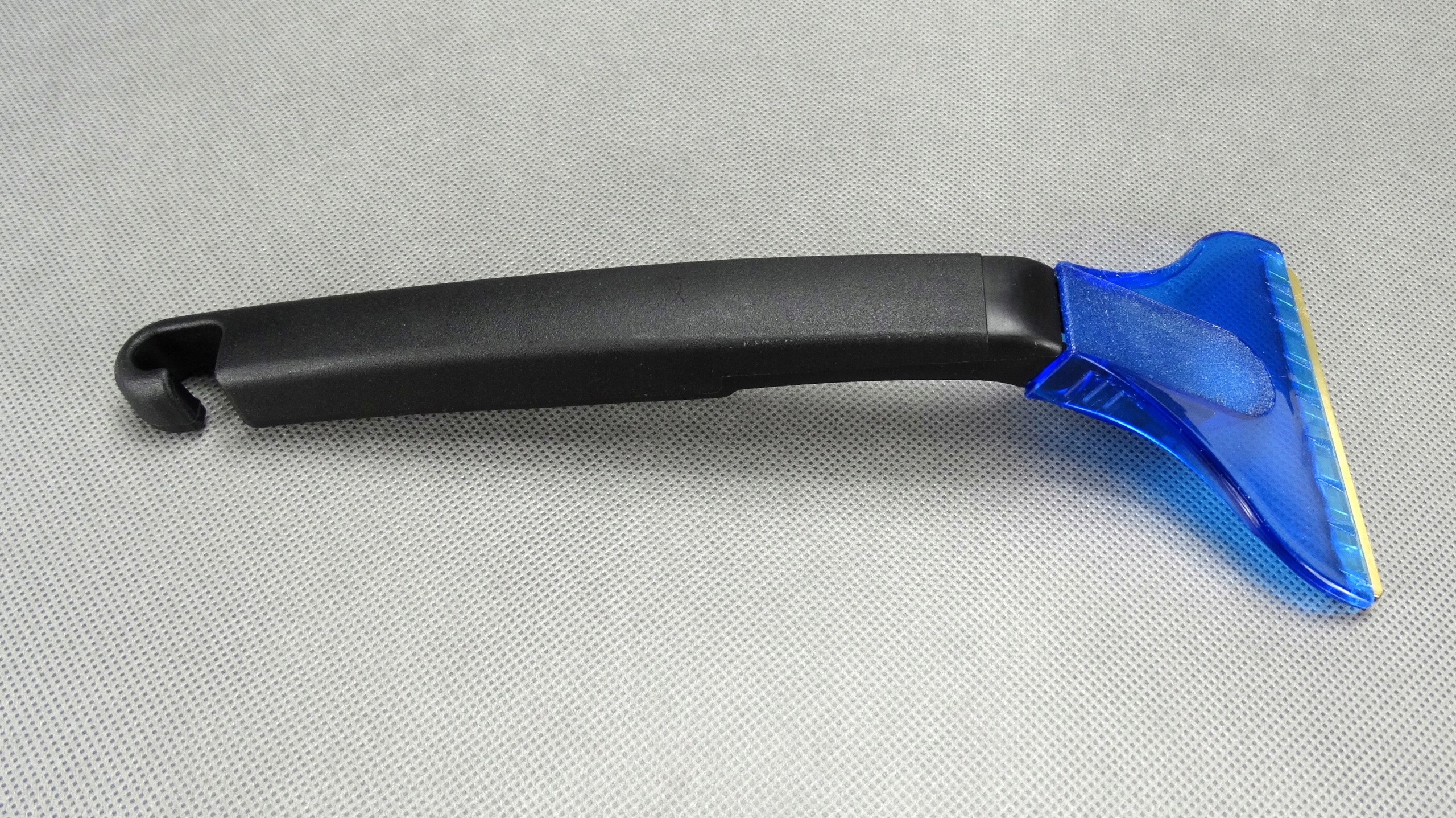 SKROBACZKA DO SZYB Z MOSIĘŻNYM OSTRZEM DŁUGA 28CM Producent Amio