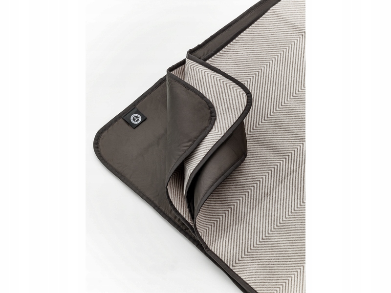 Koc Piknikowy Herringbone z Polarem i Wodoodpornym Spodkiem Producent Mercedes-Benz OE