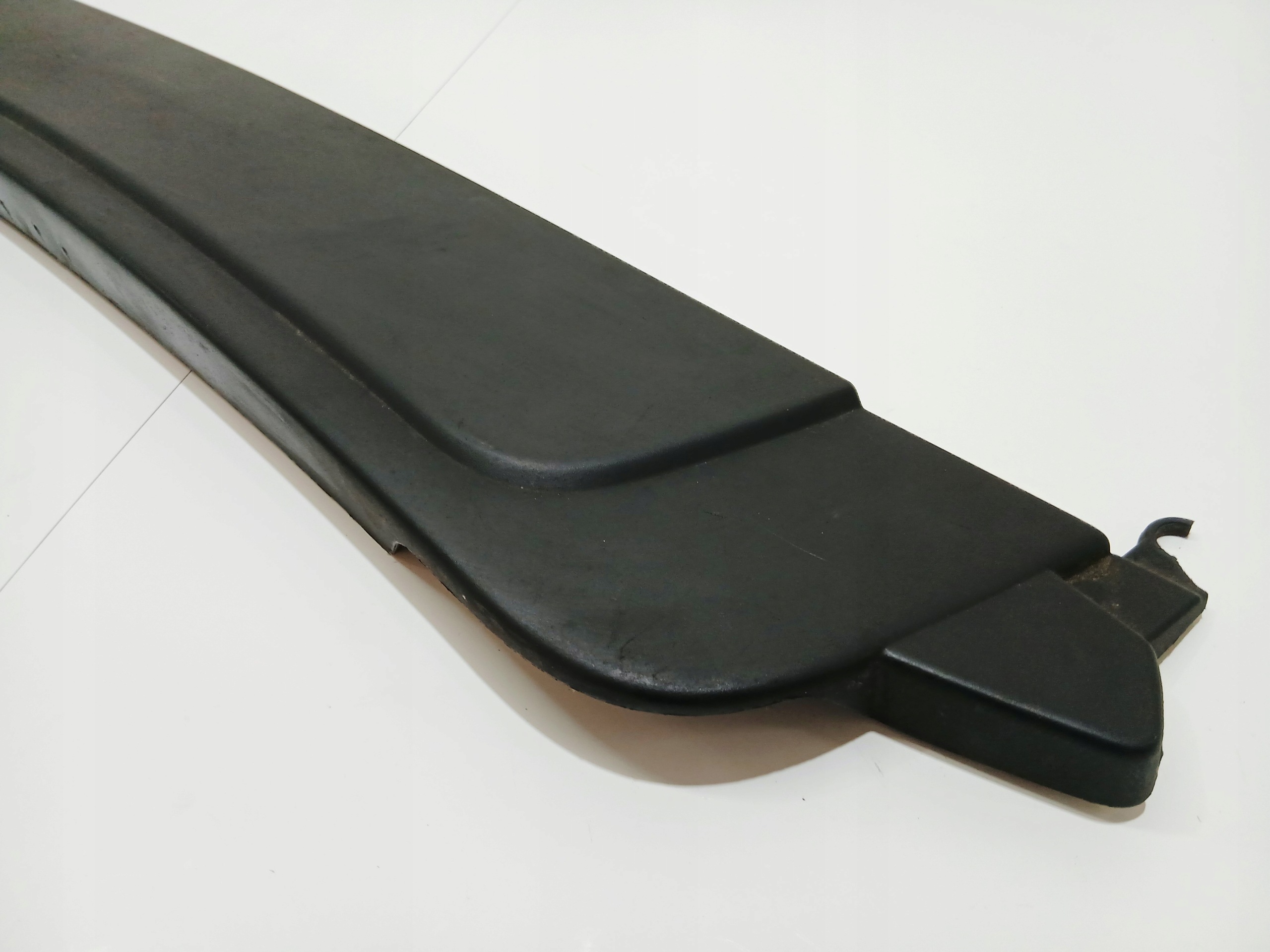 krytka kryt stěny předního BMW E60 E61 N47 2.0D 7803340