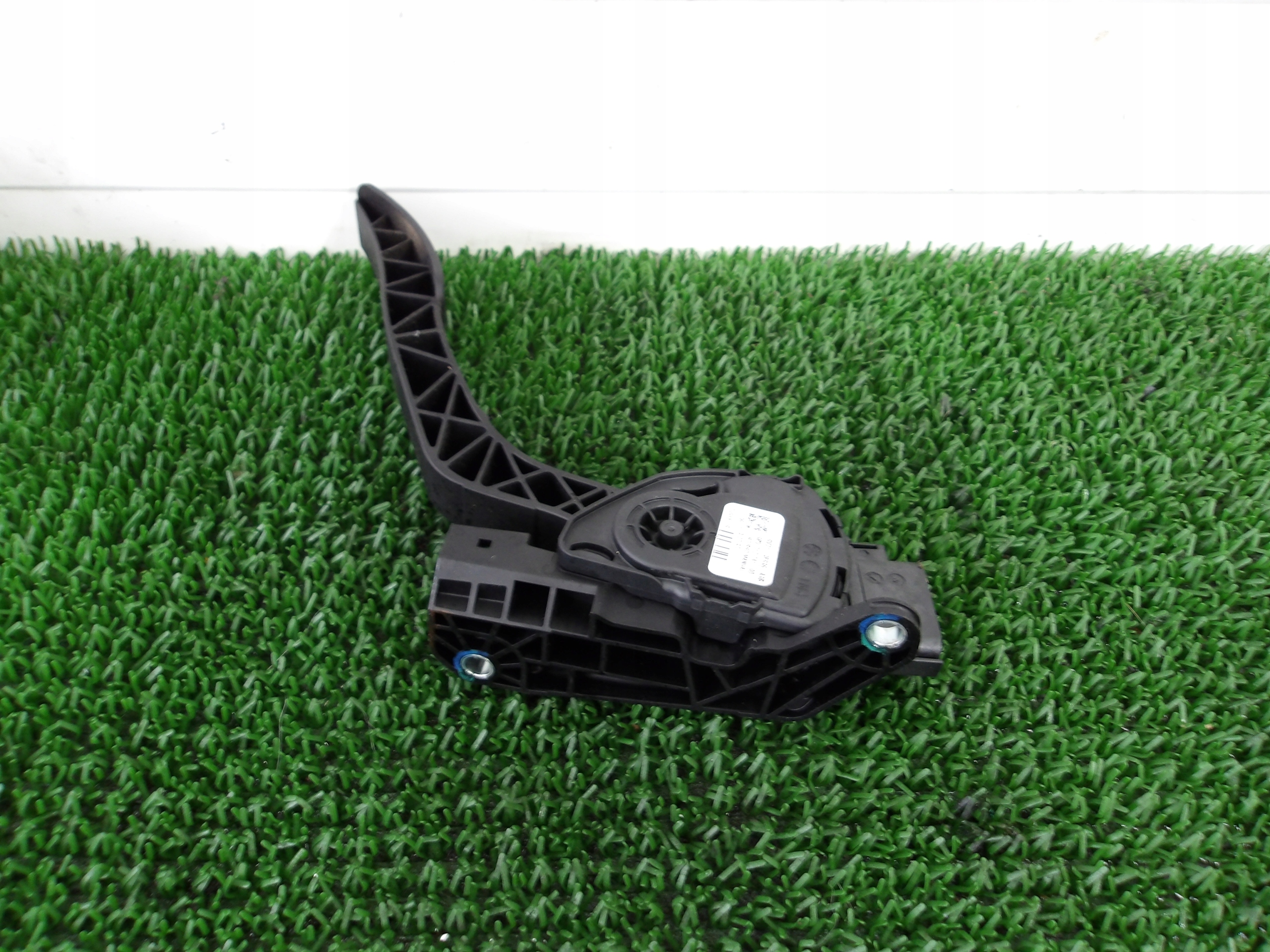 FORD ECOSPORT 12-18 accelerator pedal 8V21-9F836-A3B