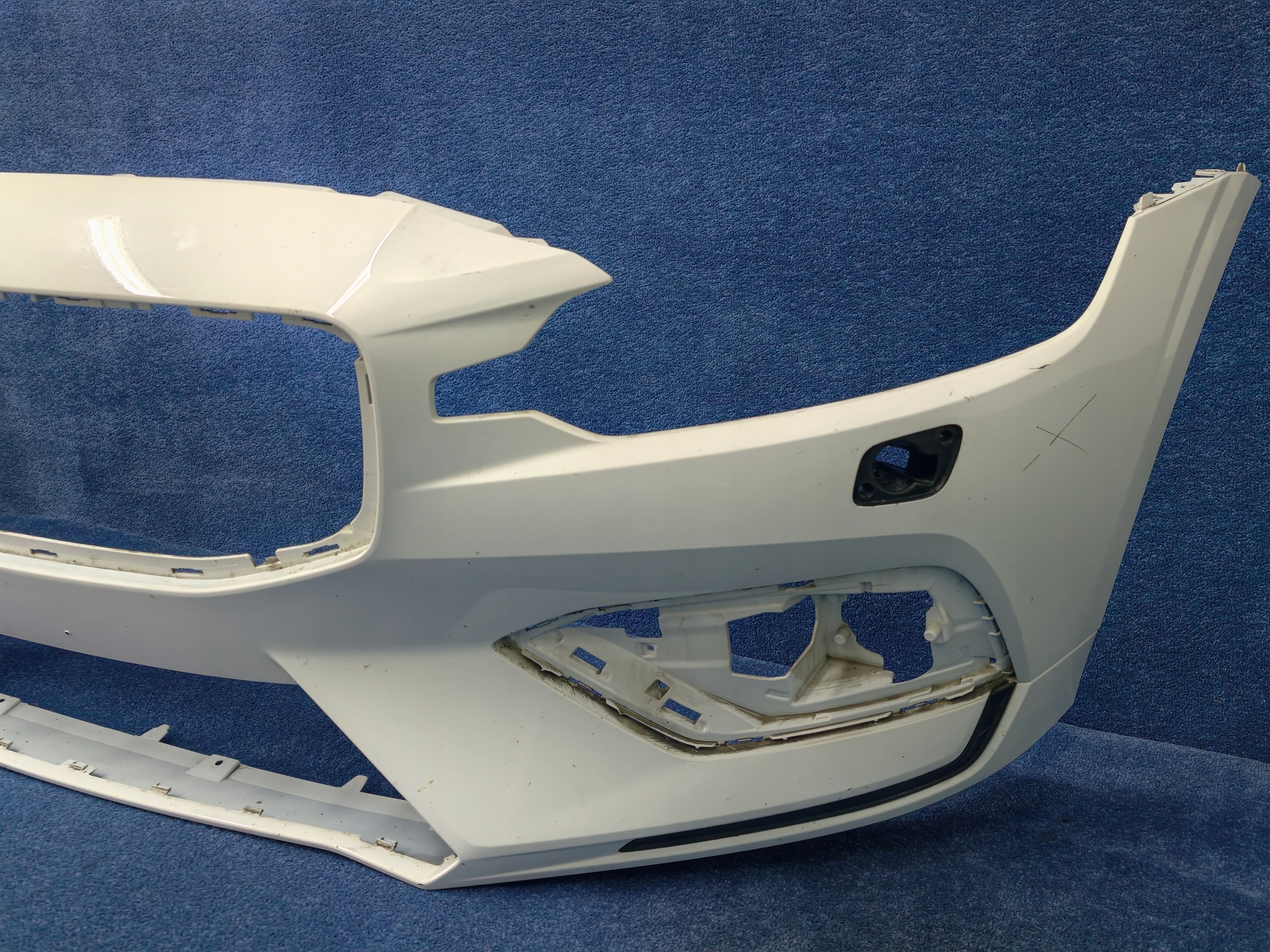 VOLVO S60 III V60 II 2018- bumper front front DO LAKIEROWANIA 31690589