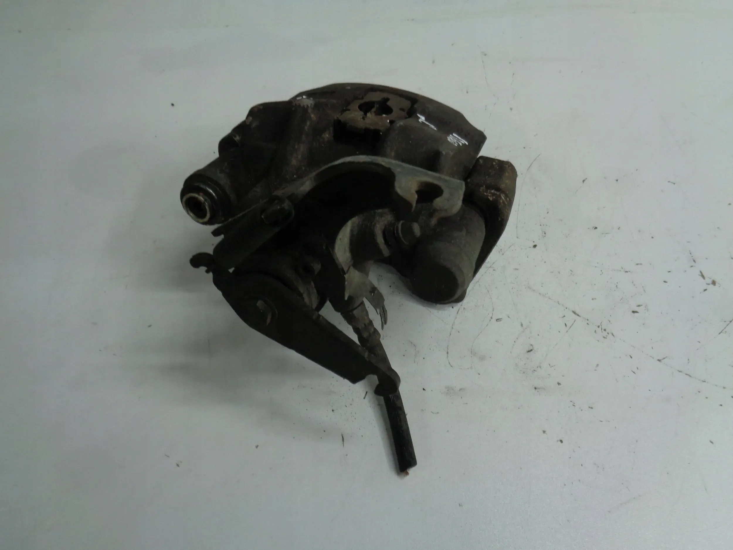 IVECO DAILY III 2.3 3.0 HPI caliper brake left rear part 99-06r