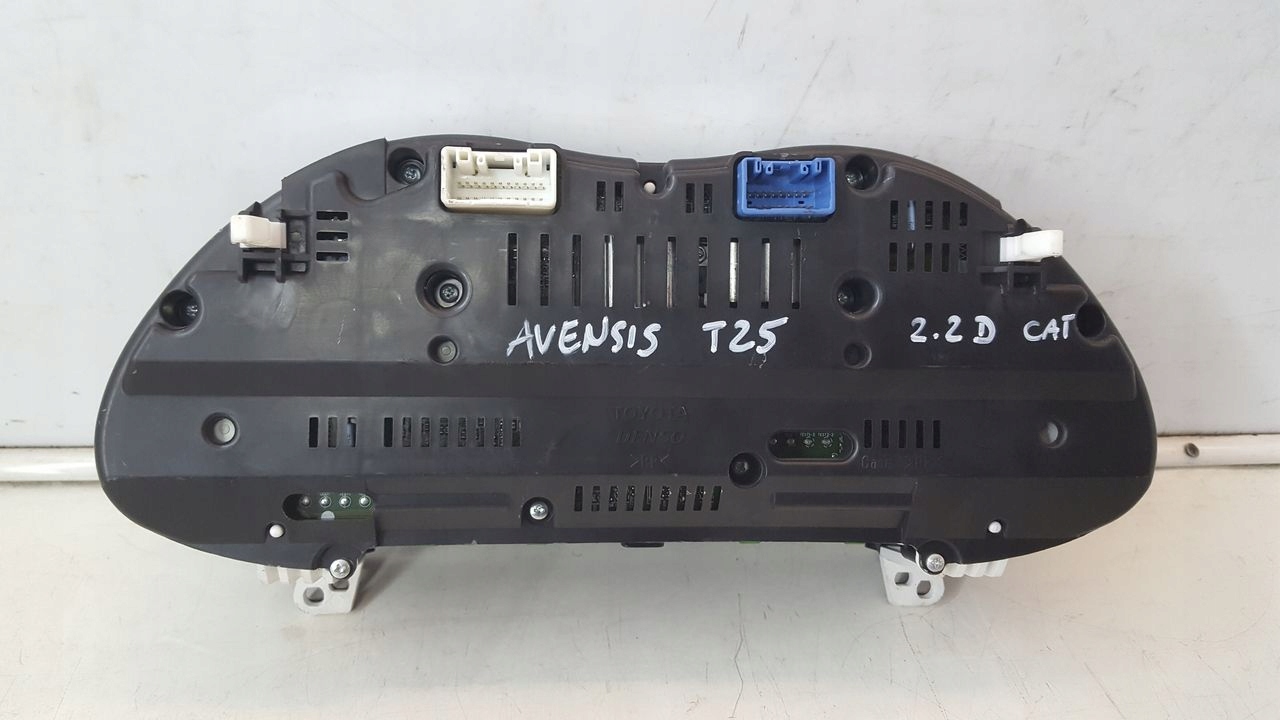 dials Toyota Avensis T25 2,2