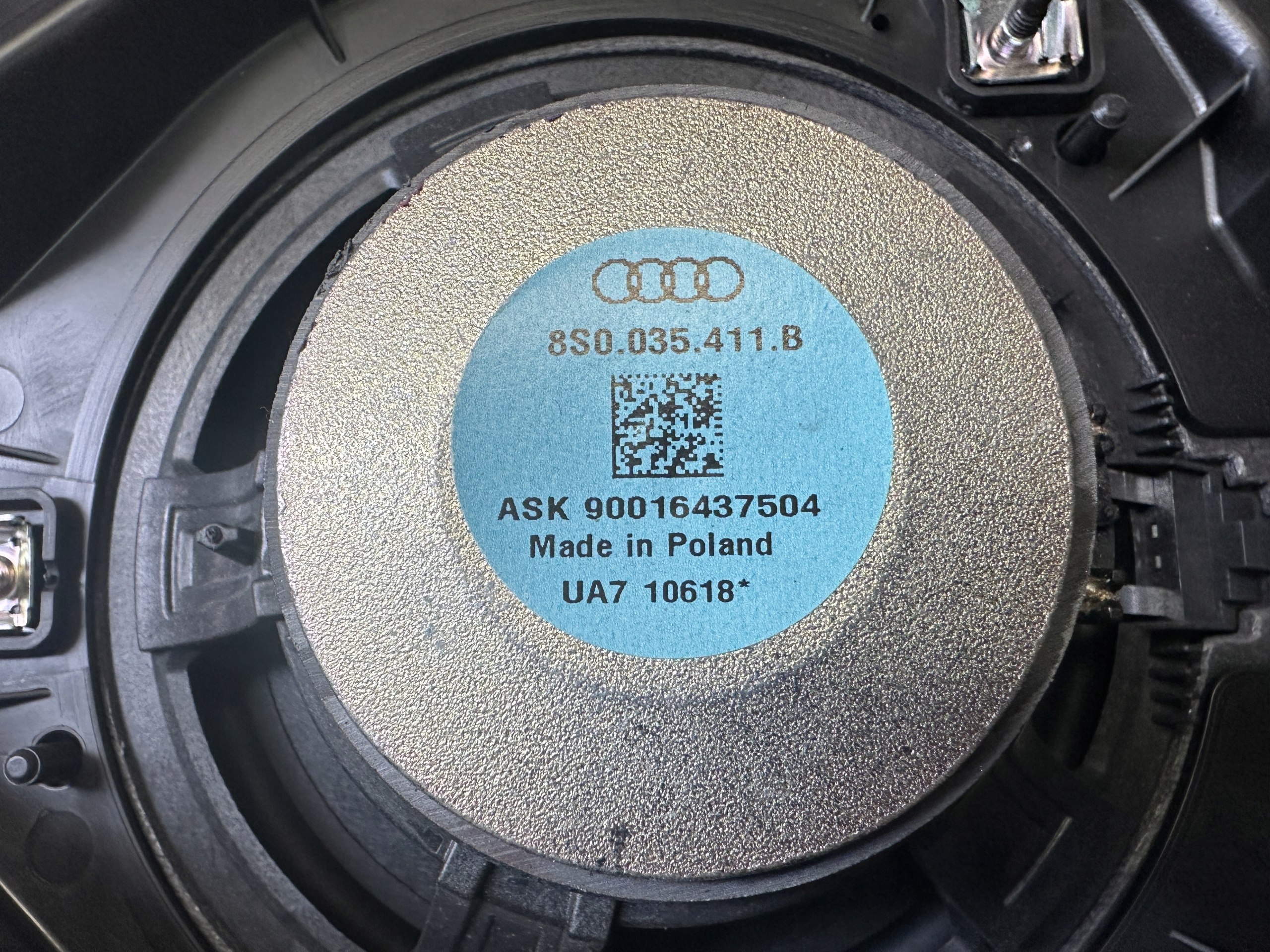 AUDI TT 8S speaker bang OLUFSEN right 8S0035411B