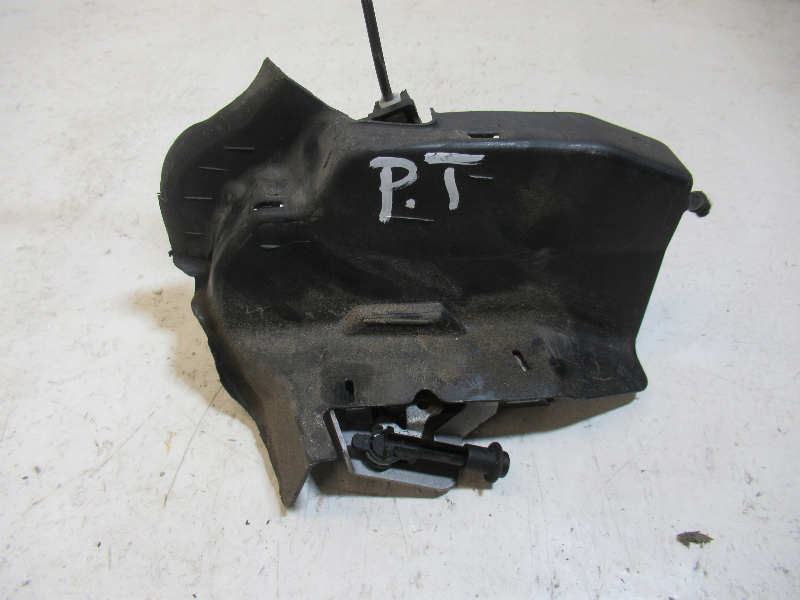 lock door CENTRALNY right rear part rear AUDI A4 B6 8E0839016C