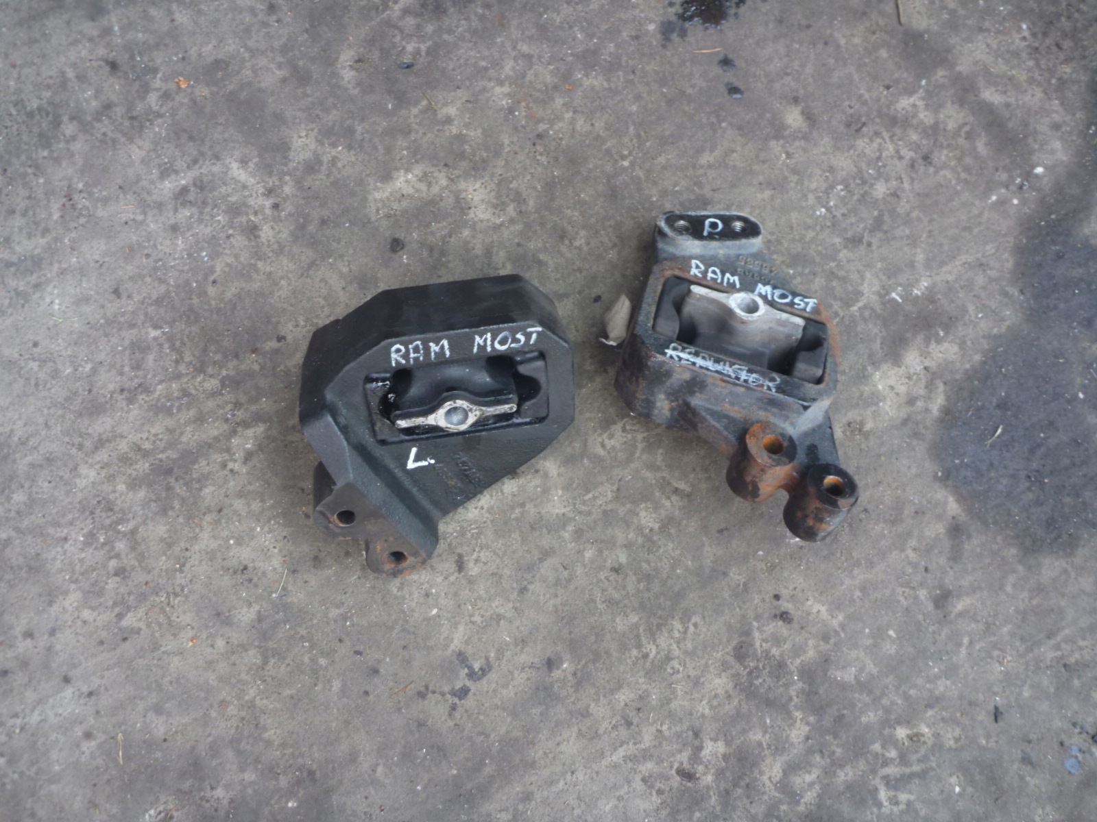 768AB 767AB - Лапа подушка моста Dyfra Dodge RAM 3.0 D 2014