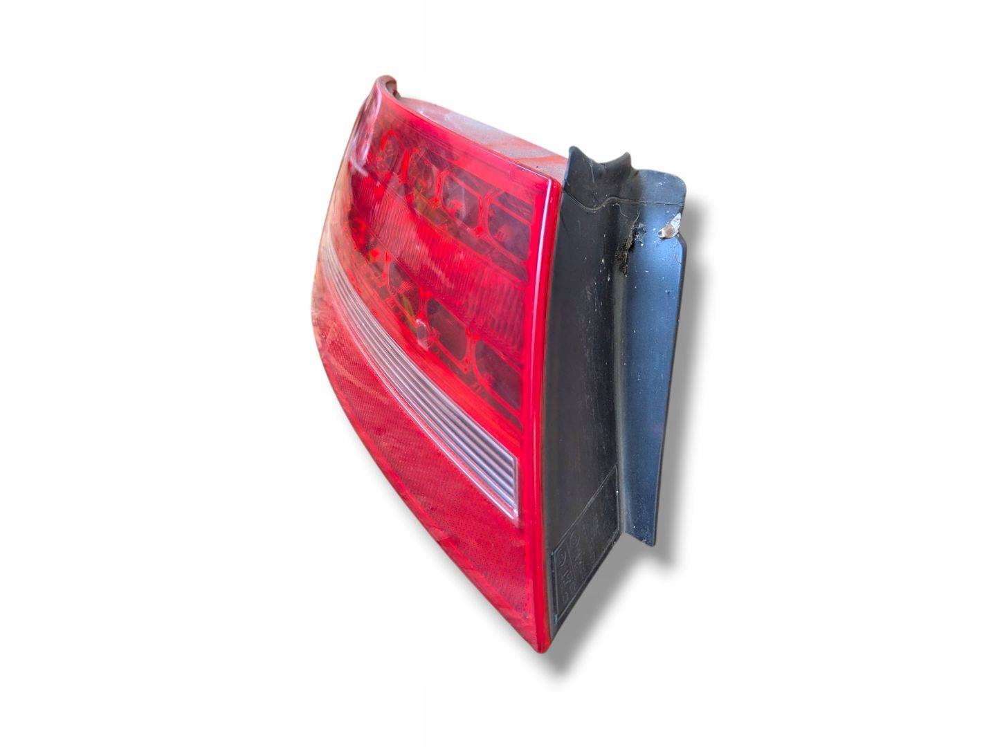 light rear left side Audi A5 8T 2009 8T0945095B