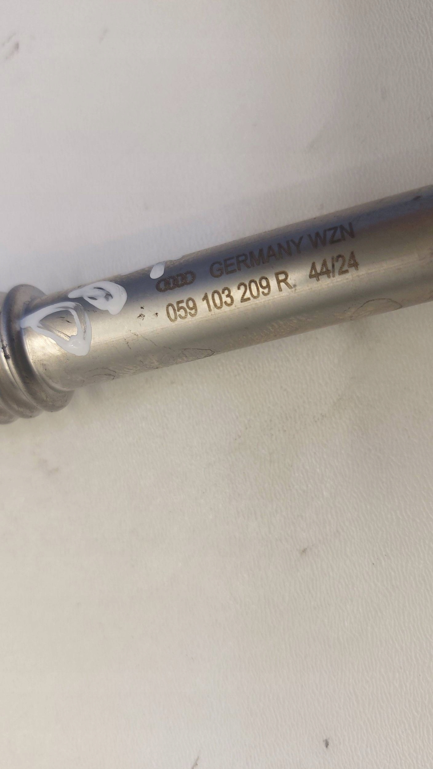 VW AMAROK AUDI A6 C7 A7 Q7 3.0 TDI wiring pipe ODPOWIETRZAJACA 059103209N