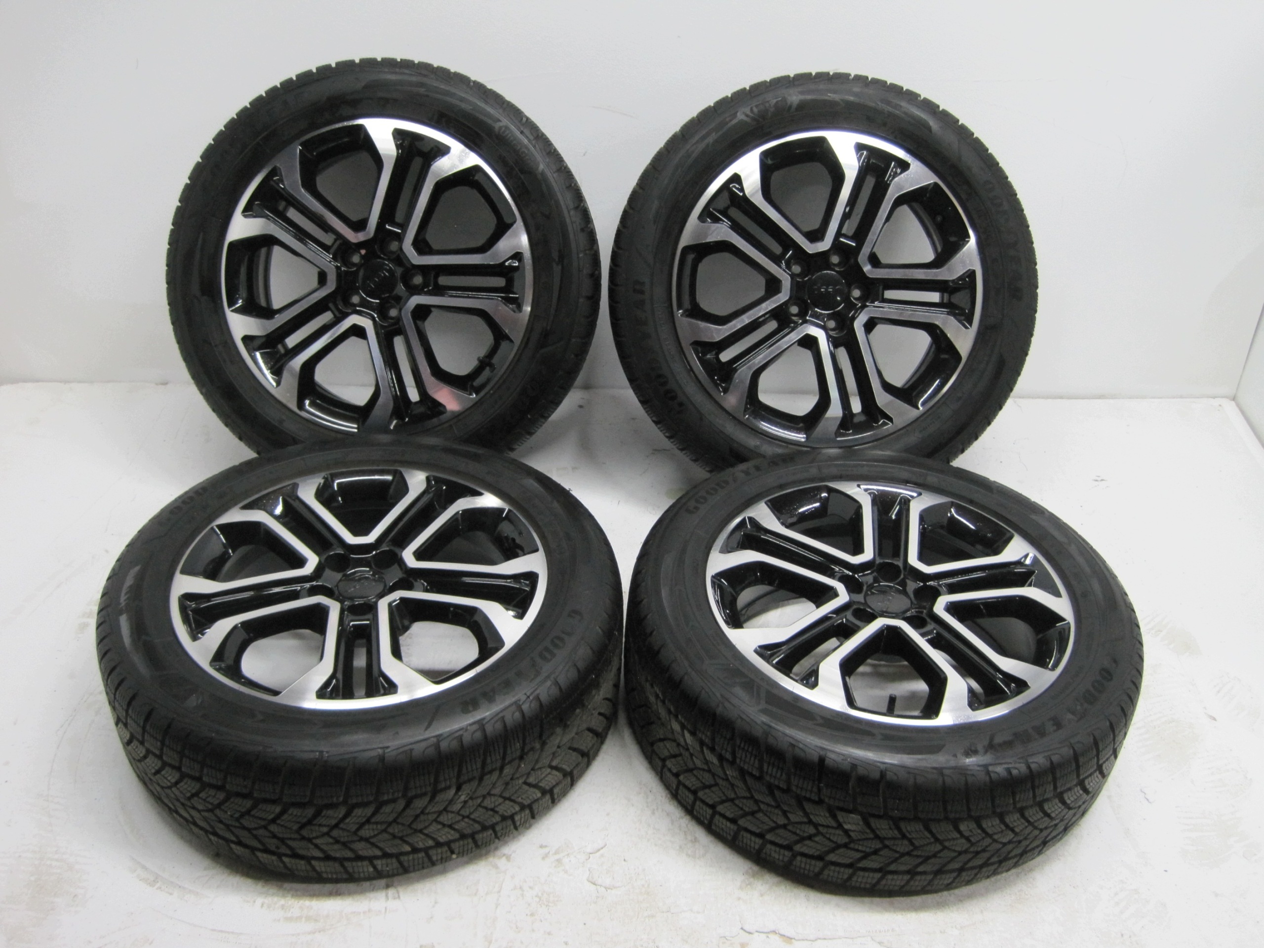 ruote CERCHI pneumatici, gomme Jeep Compass II R18 5MM M+S