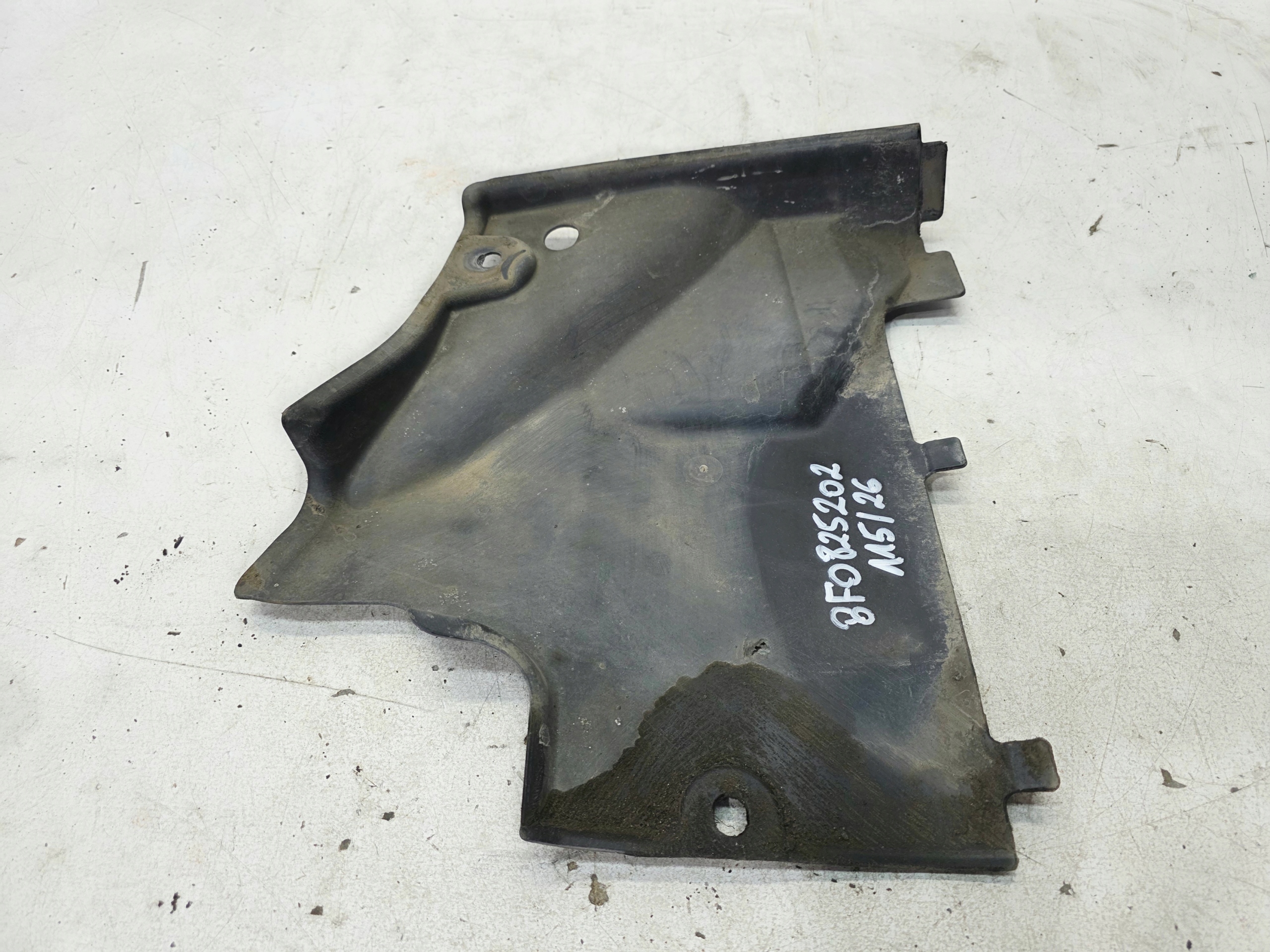 cover chassis right MALA AUDI A5 8F CABRIO 8F0825202 115/26