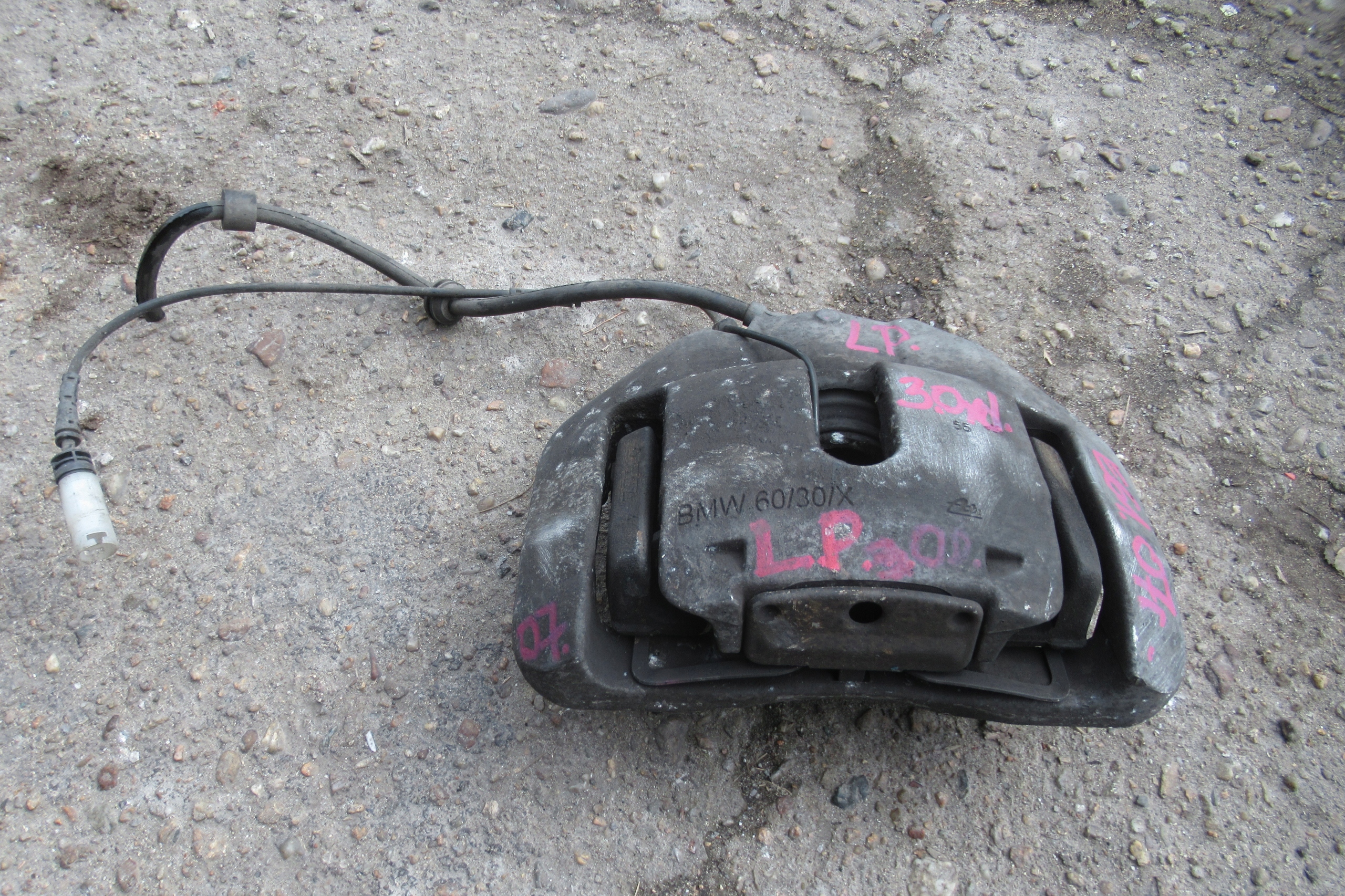 BMW E61 07R XDRIVE caliper front left 60/30/X