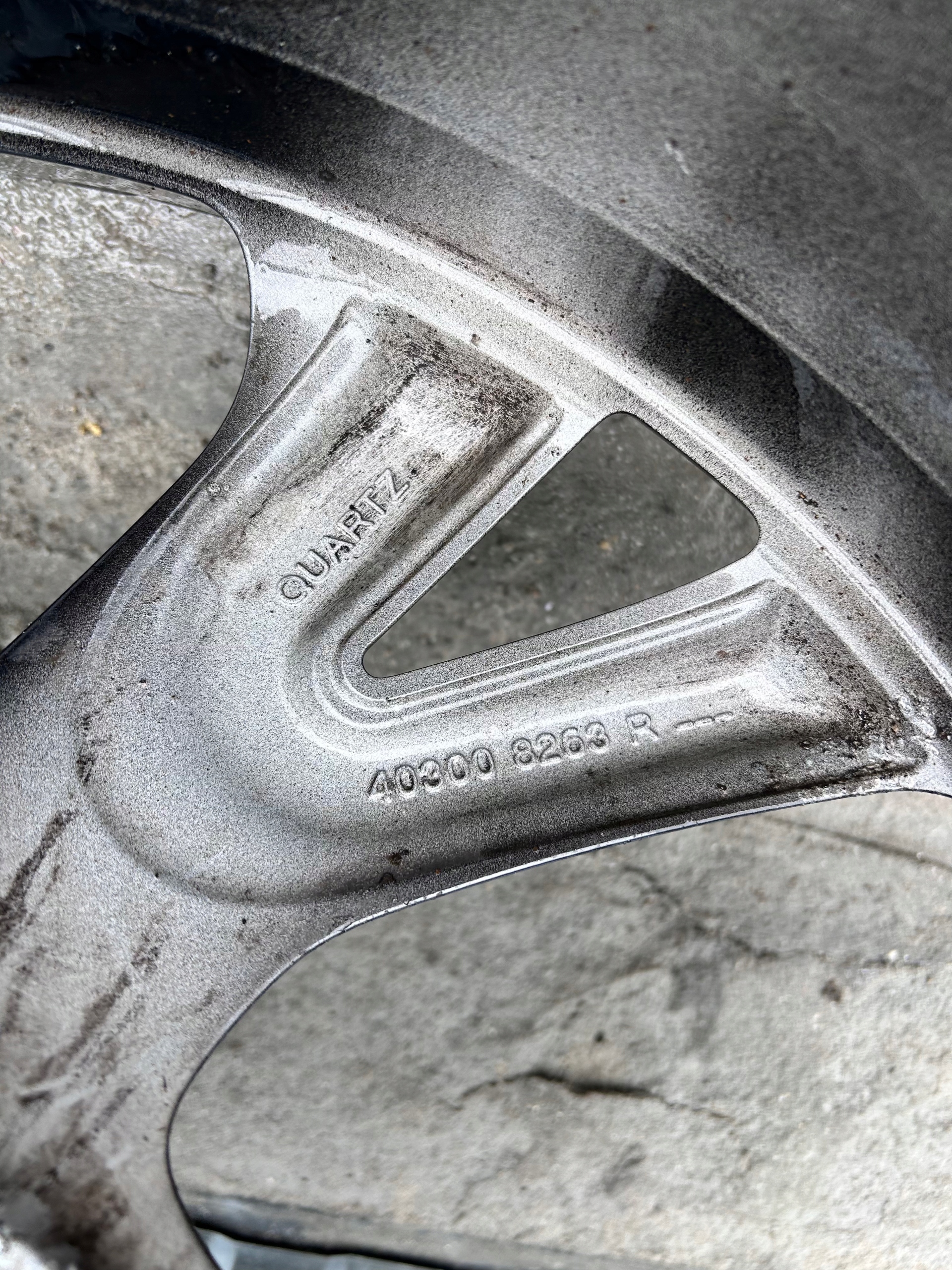 disk disk hliníkový RENAULT 20” 6,5J ET33 40300 8363R nr.F004