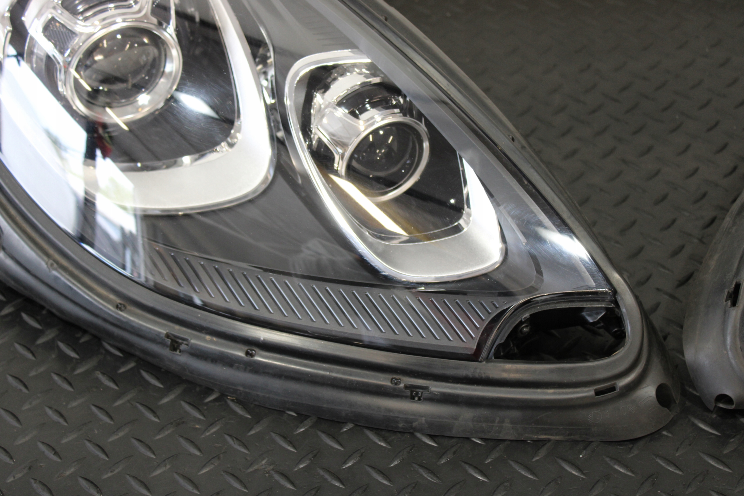 lights front front PORSCHE MACAN 95B 95B941030ET 95B941031FK