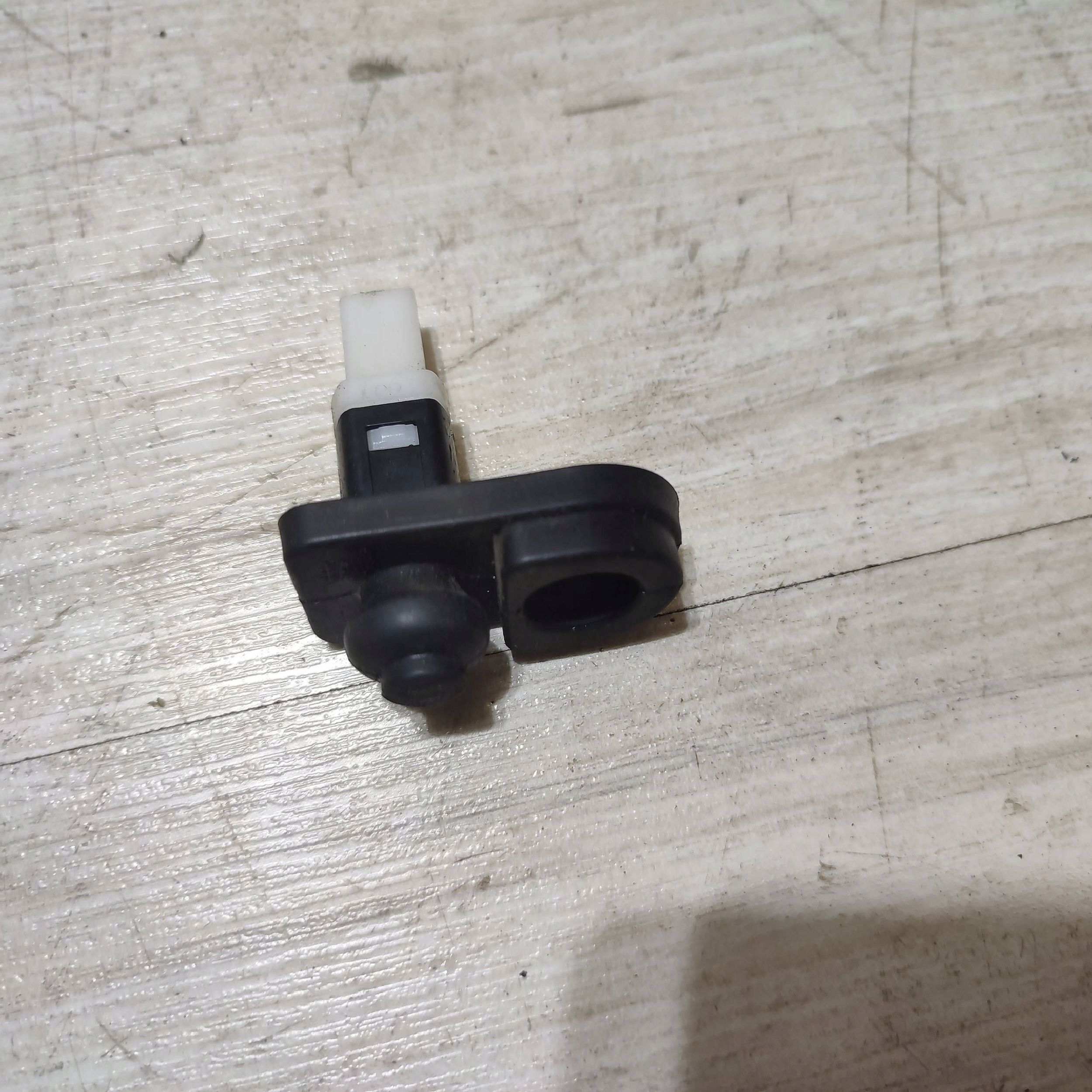 Sensor krancowy Tür tylnych Hyundai i20 (GB IB)