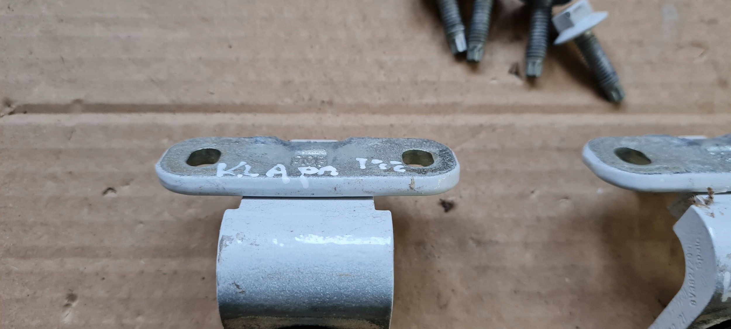 Q3 83A hinge hinges bonnet boot rear part KOMPLET LS9R 8V3827299B