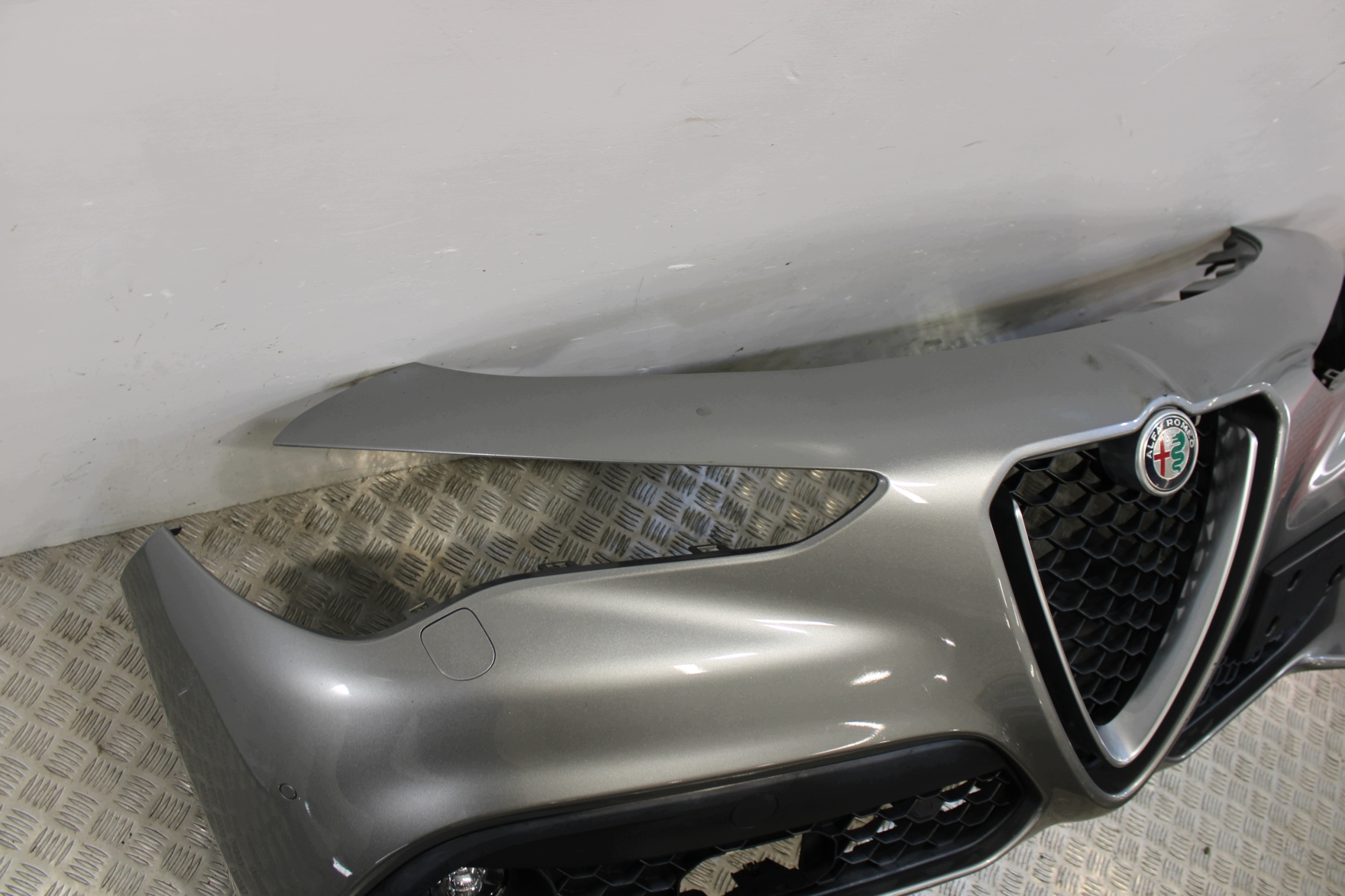 bumper front front complete 4 X PDC washers ALFA ROMEO STELVIO