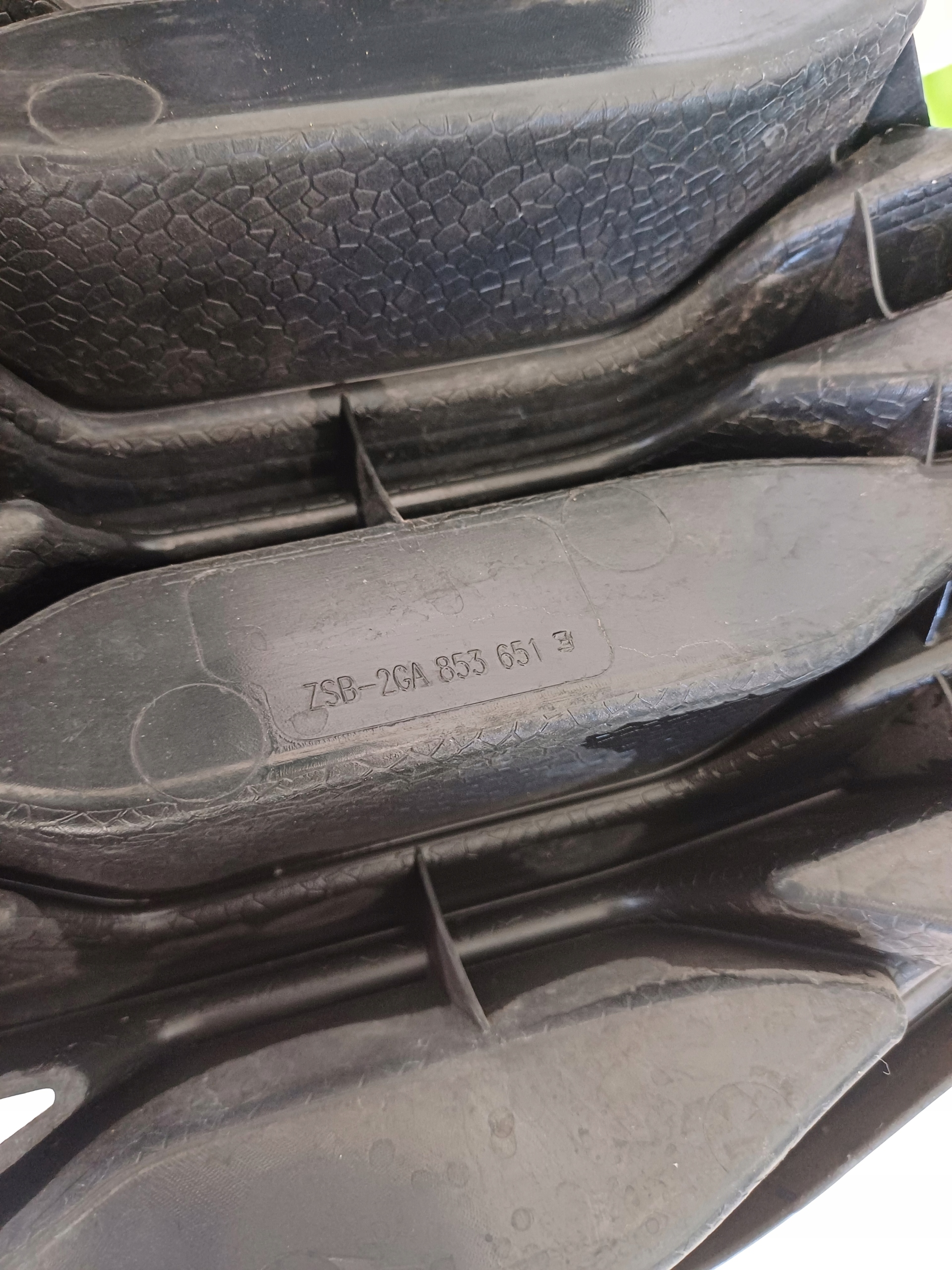 Grill VW T- ROC 2GA853651E 17R
