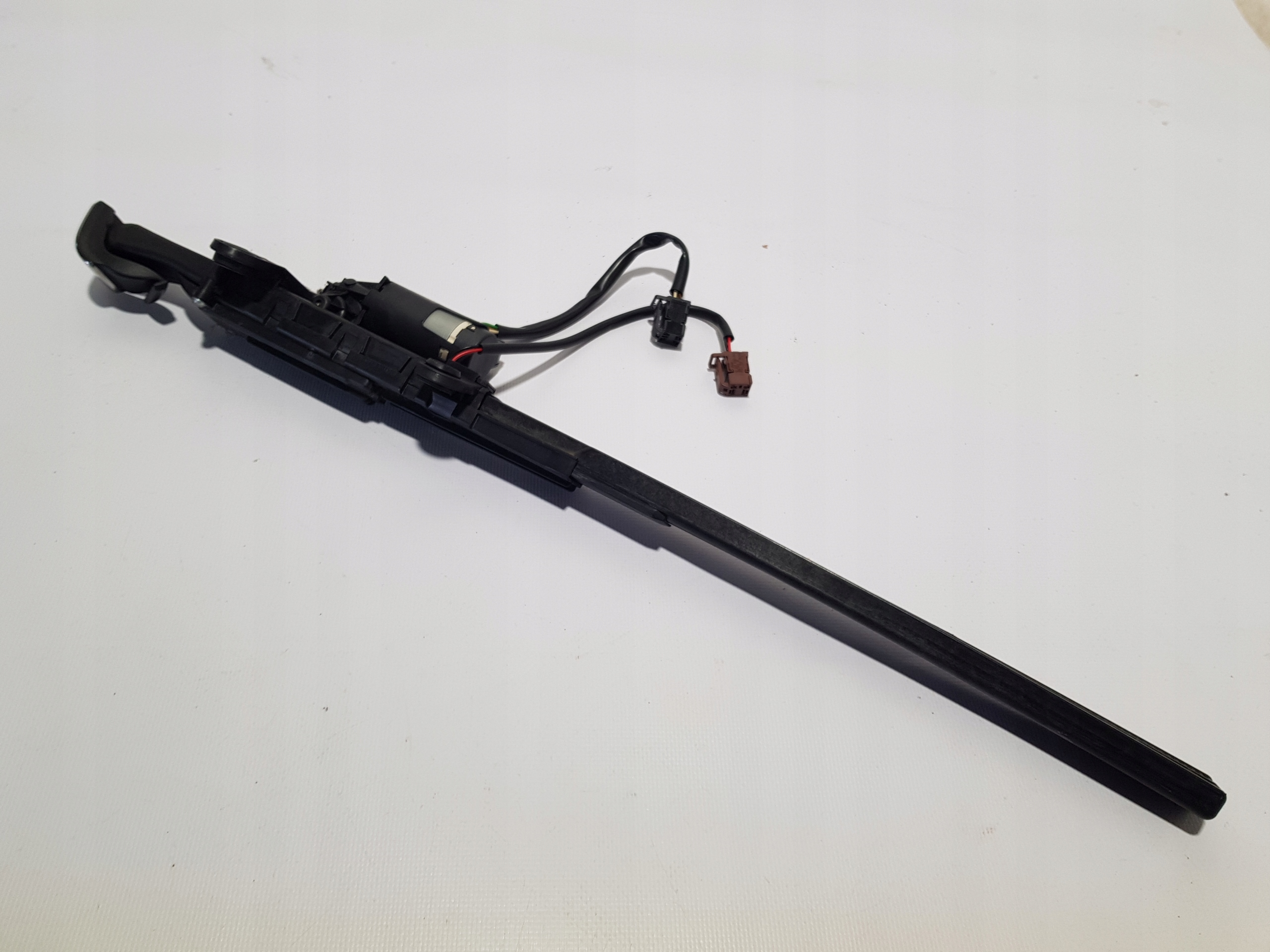 PODAJNIK OSSATURA Destra Destro BMW E92 7149308