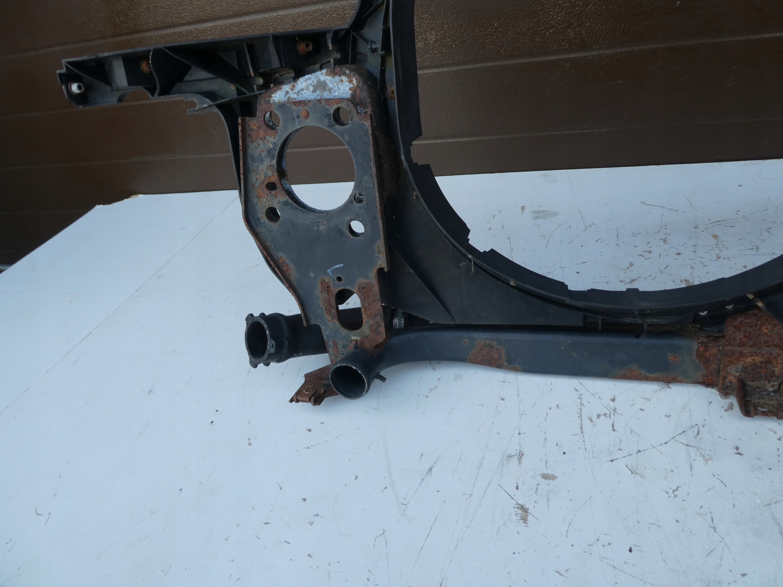 BLENDE ABDECKUNG KÜHLERGEBLÄSE AUDI A6 C5 8E0121205T GURTEN